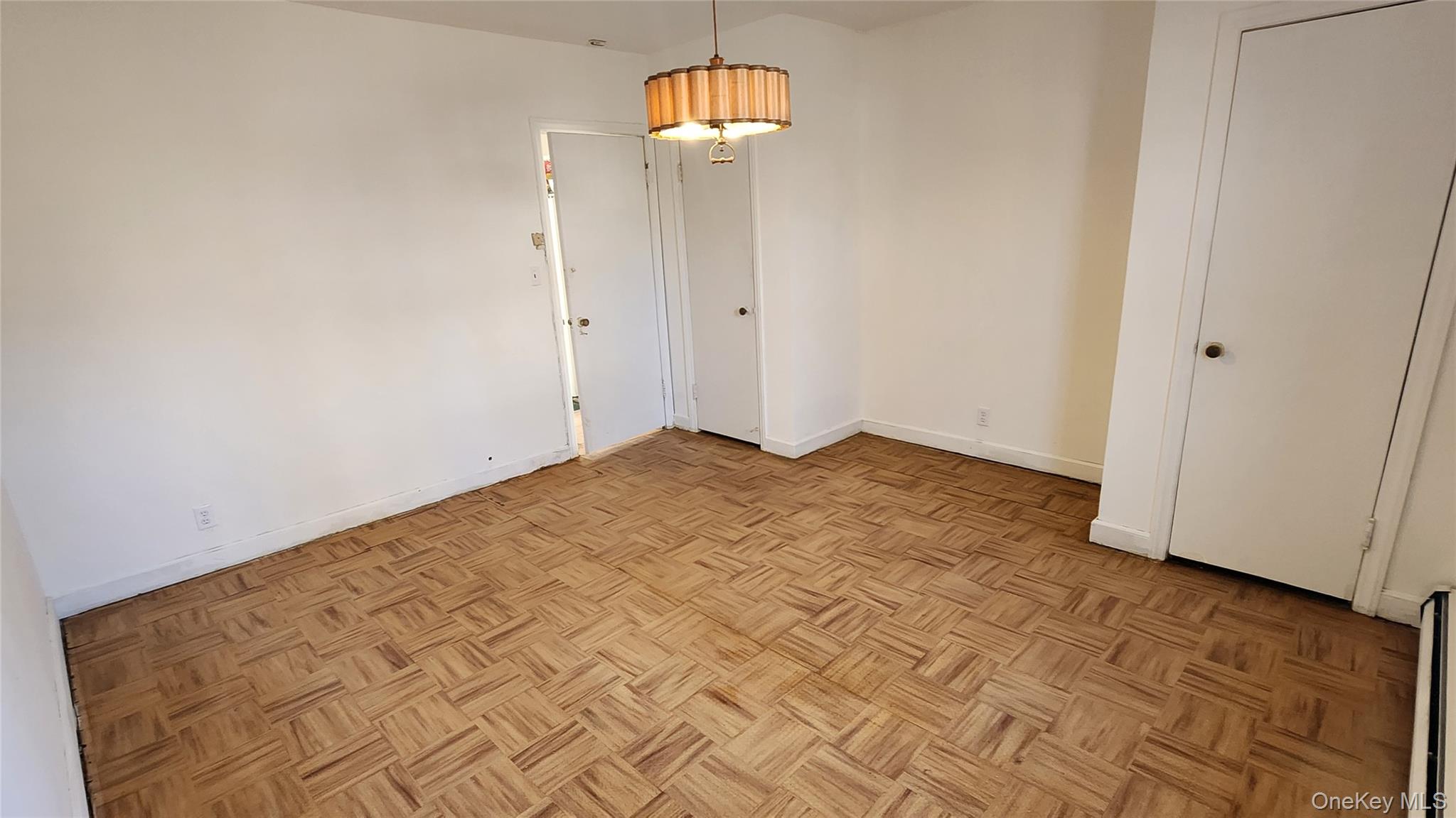 #12 photo, 163 Scarcliffe Drive, Malverne , NY 11565