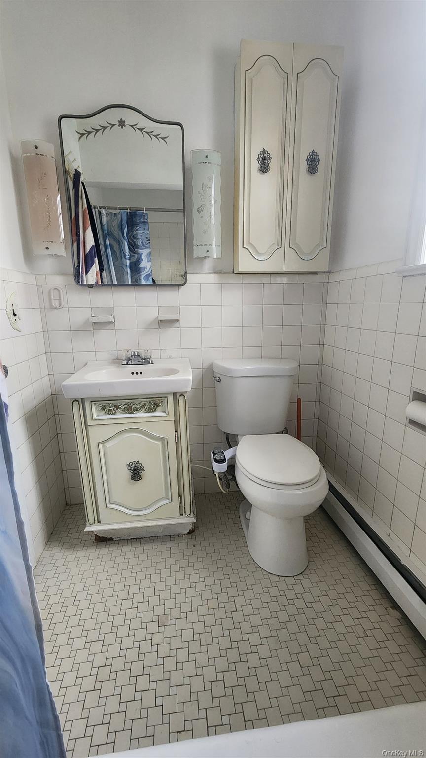 #18 photo, 163 Scarcliffe Drive, Malverne , NY 11565