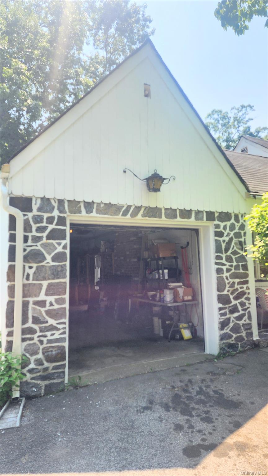 #4 photo, 163 Scarcliffe Drive, Malverne , NY 11565