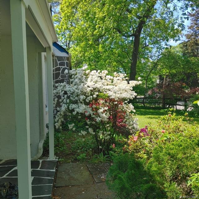 #5 photo, 163 Scarcliffe Drive, Malverne , NY 11565