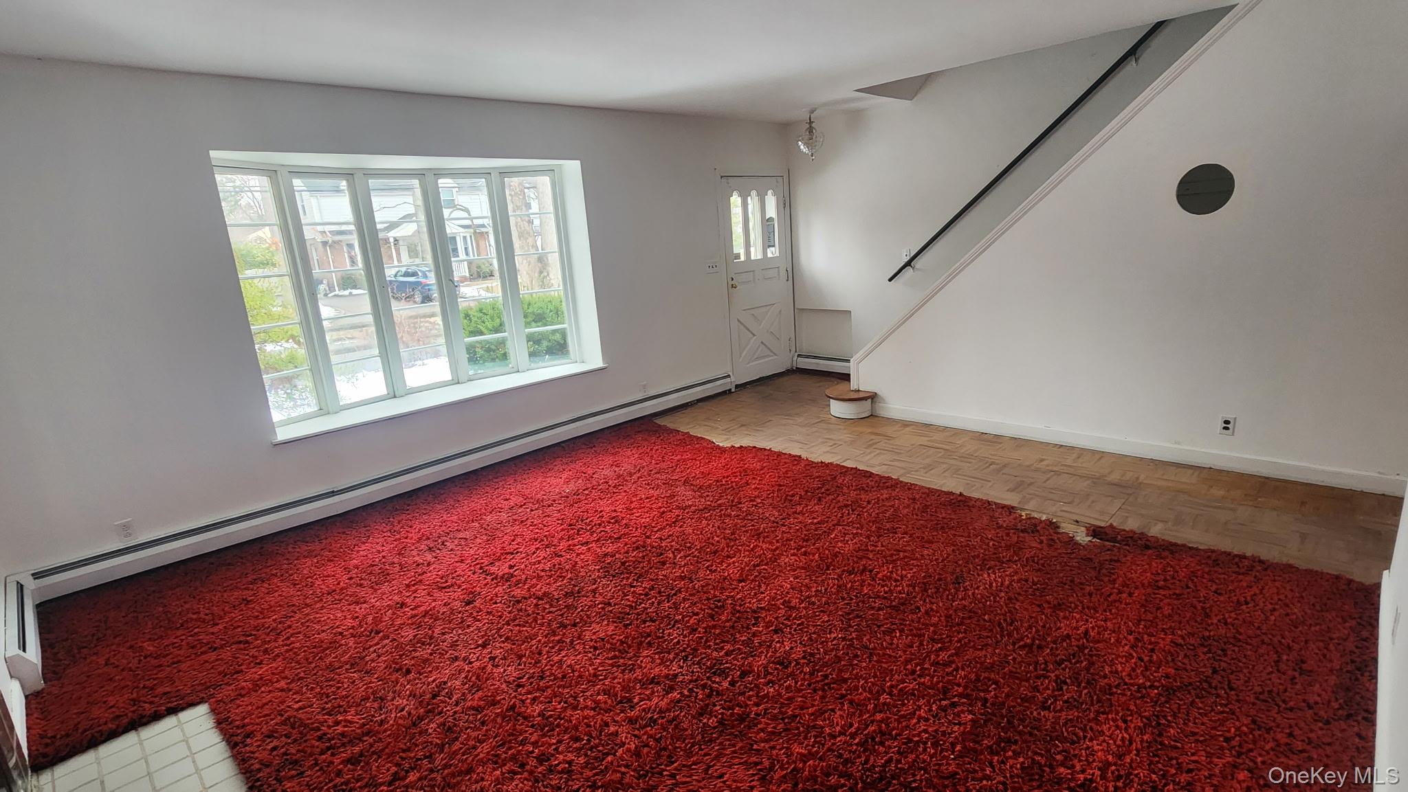 #9 photo, 163 Scarcliffe Drive, Malverne , NY 11565