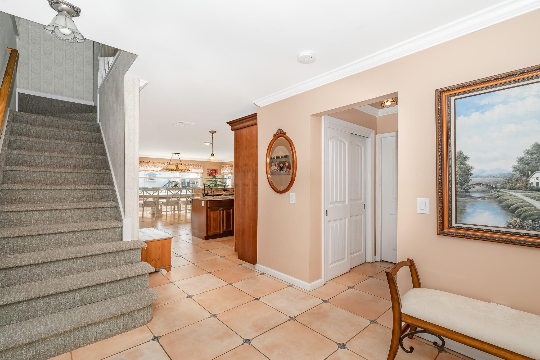 #13 photo, 106 Irving Avenue, ナッソー郡 Freeport , NY 11520