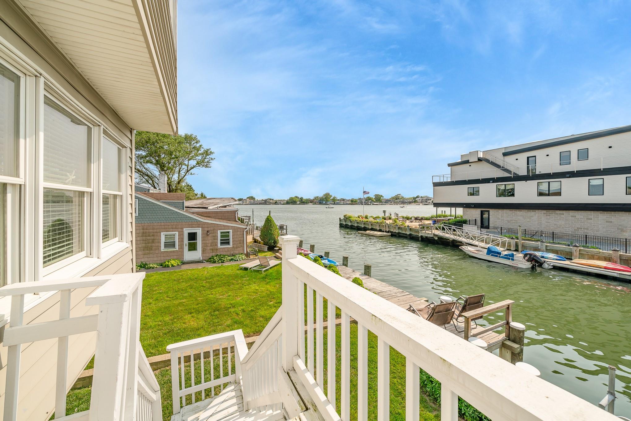 #6 photo, 106 Irving Avenue, ナッソー郡 Freeport , NY 11520