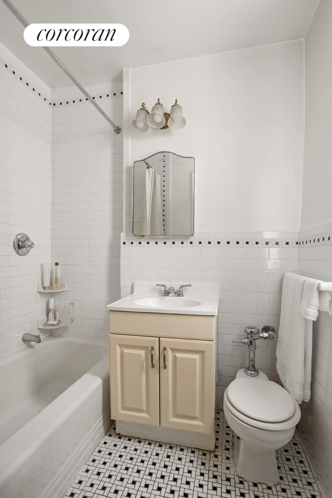 #8 photo, 205 W 95TH Street, マンハッタン Upper West Side , NY 10025