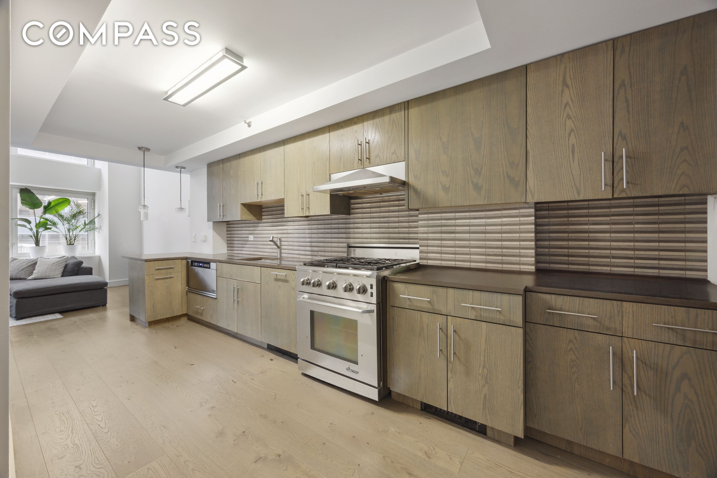 #4 photo, 67 Liberty Street, マンハッタン Financial District , NY 10005