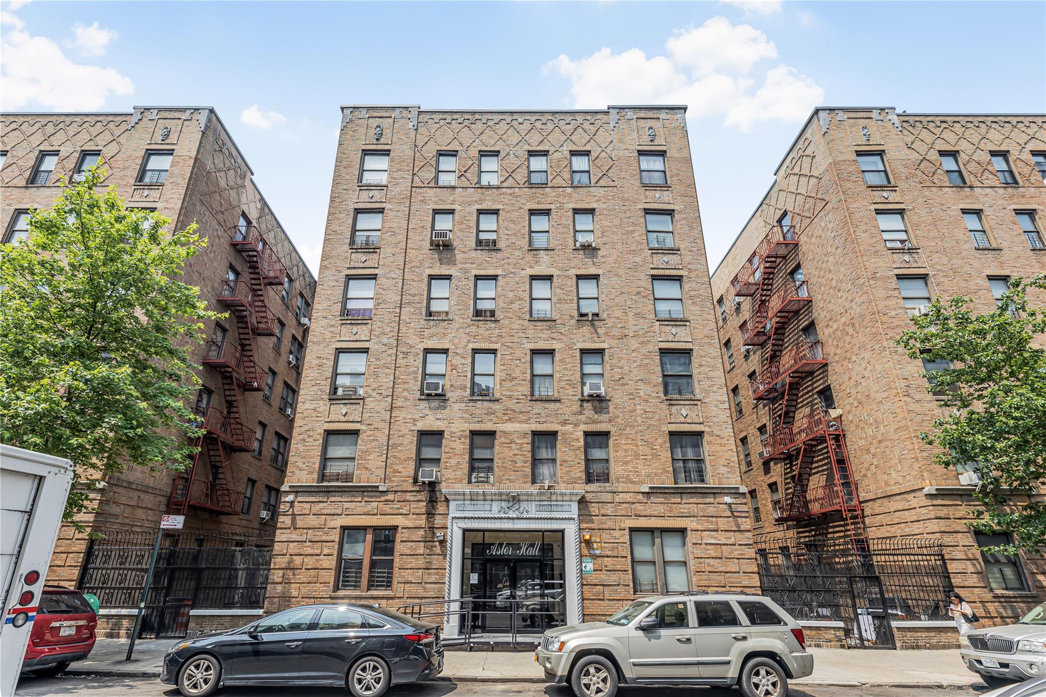 #1 photo, 2187 Holland Avenue, Bronx , NY 10462