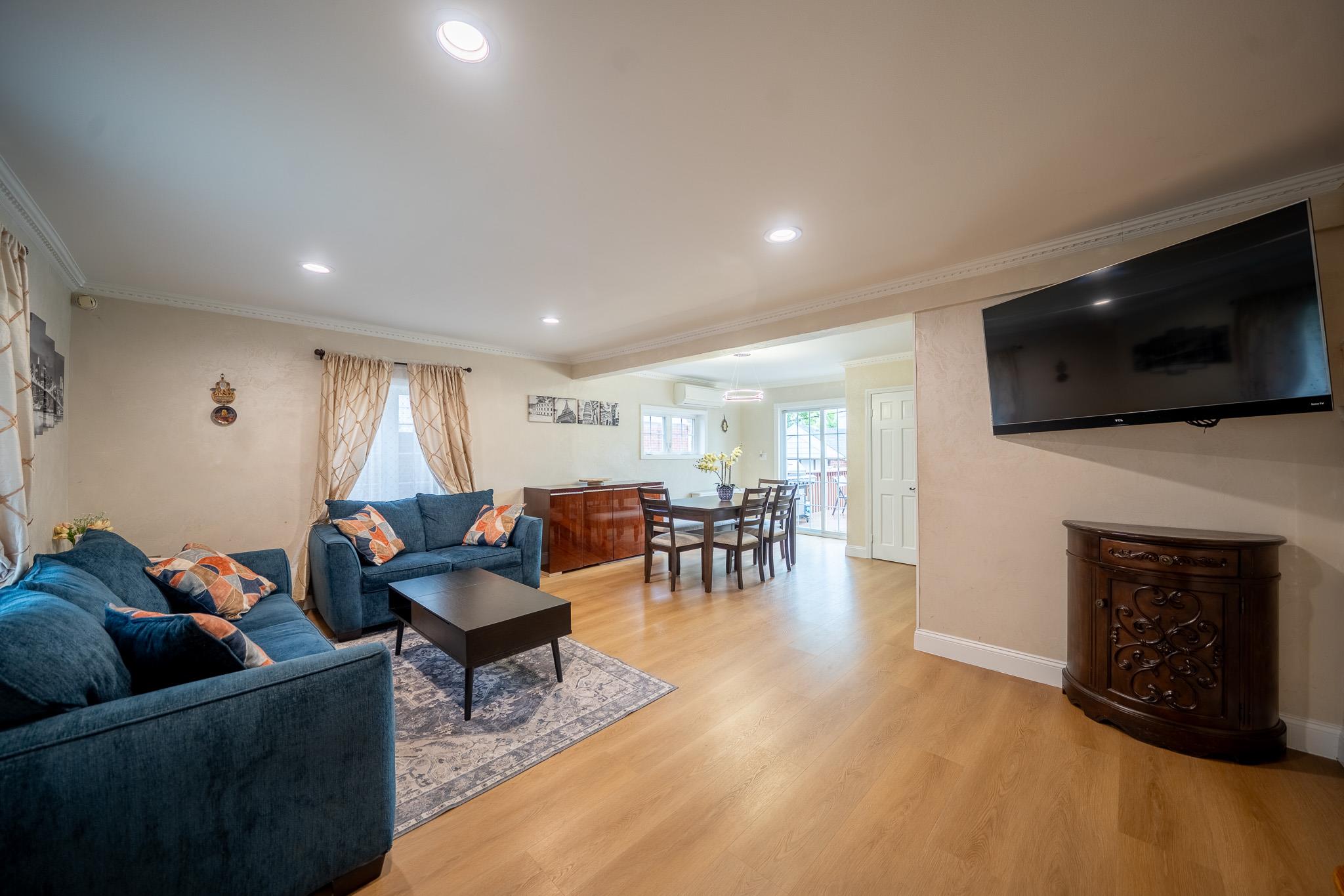 #3 photo, 67-23 182nd Street, Fresh Meadows , NY 11365