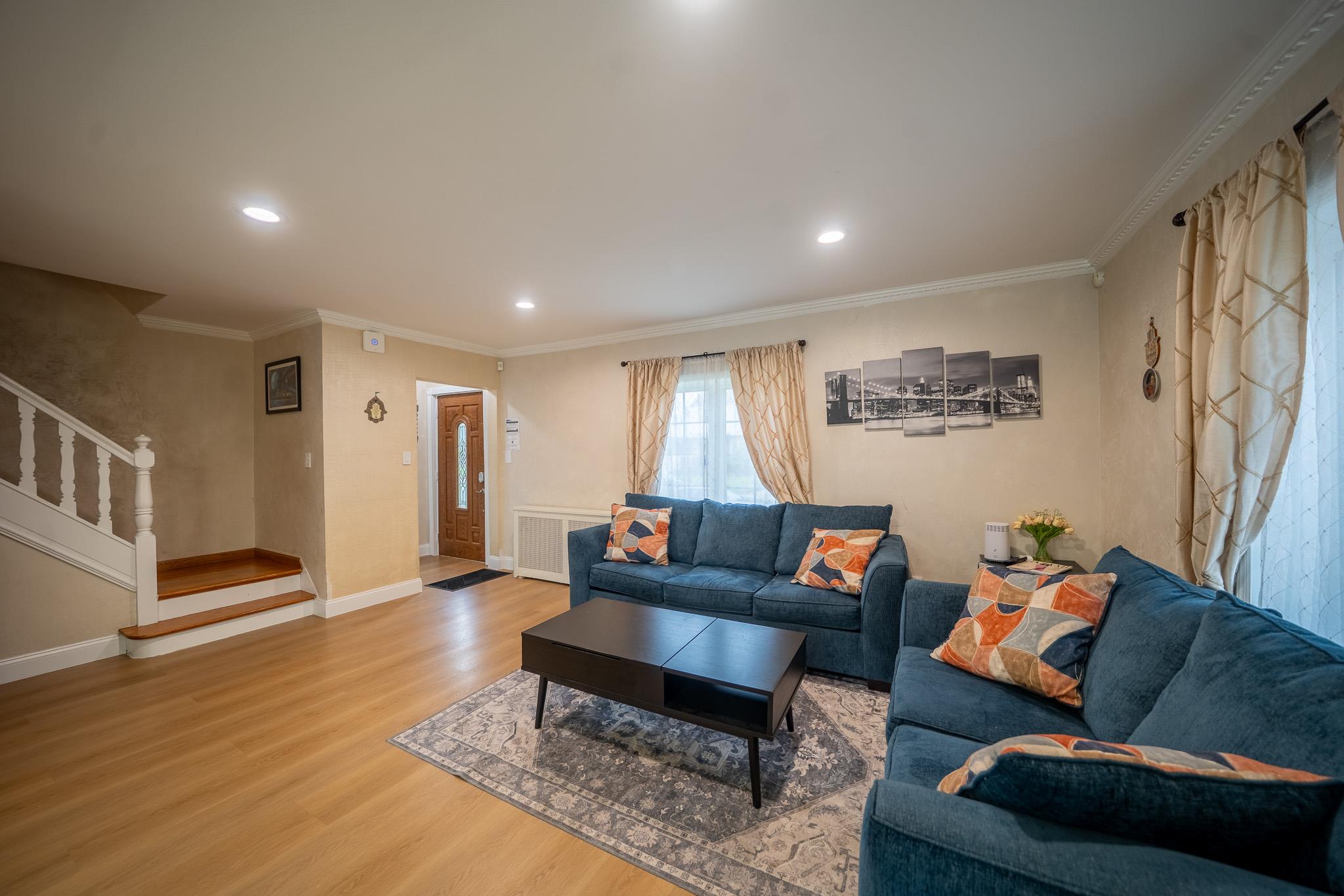 #5 photo, 67-23 182nd Street, Fresh Meadows , NY 11365