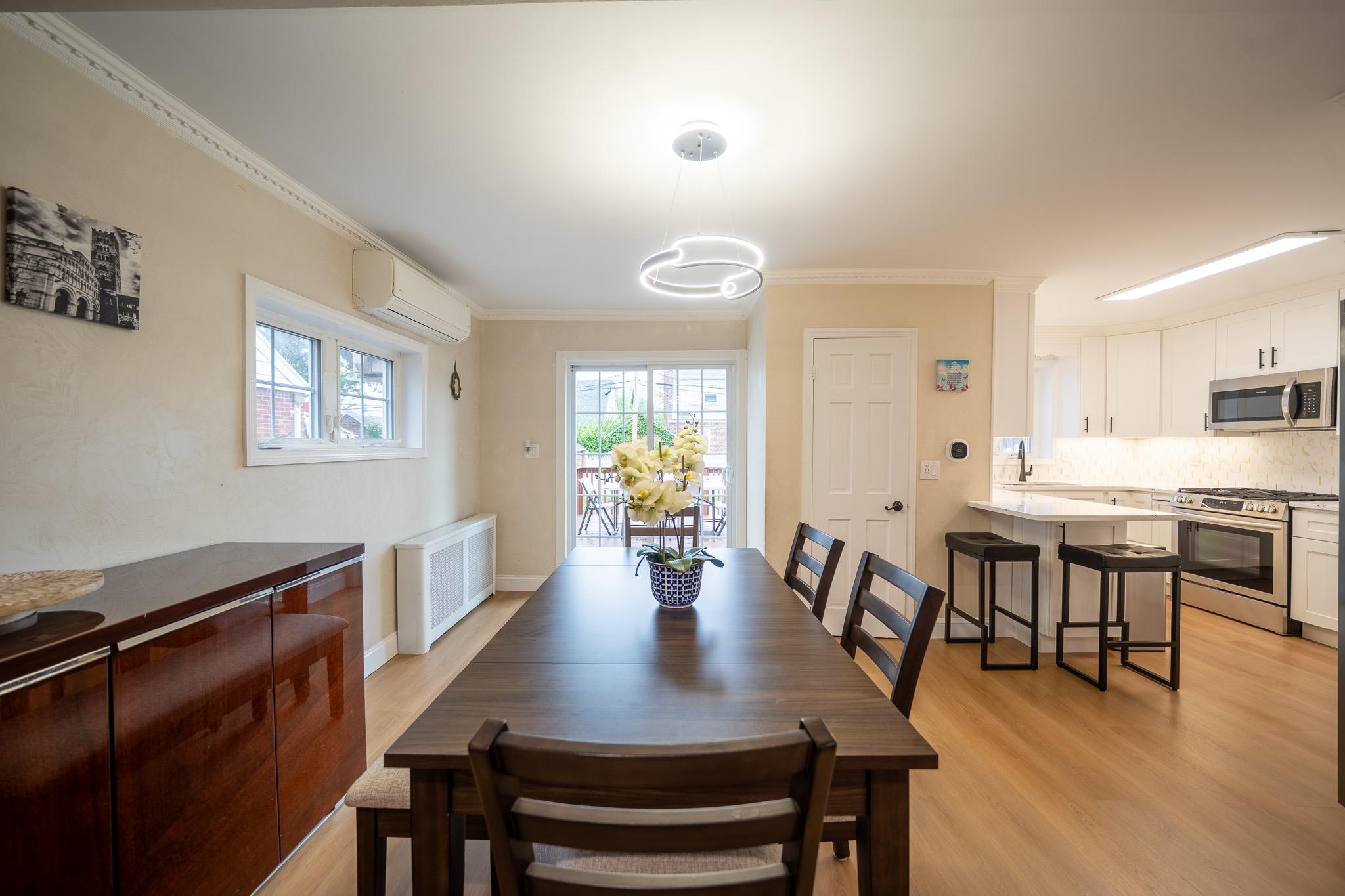 #7 photo, 67-23 182nd Street, Fresh Meadows , NY 11365