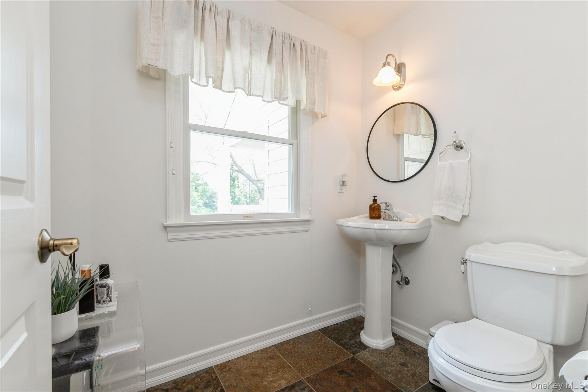 #7 photo, 800 Ruth Road, サフォーク郡 Mattituck , NY 11952