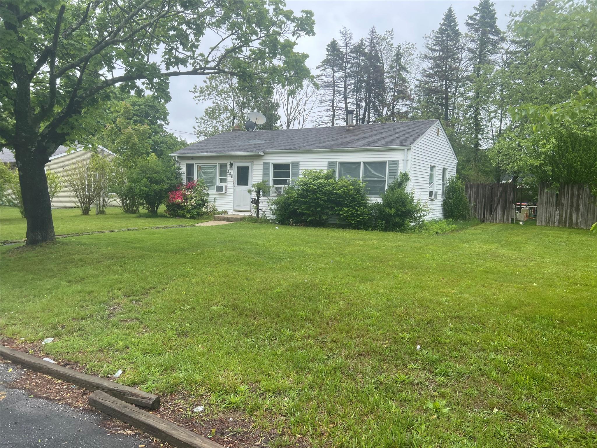 #1 photo, 603 Provost Avenue, 東長島 Bellport , NY 11713