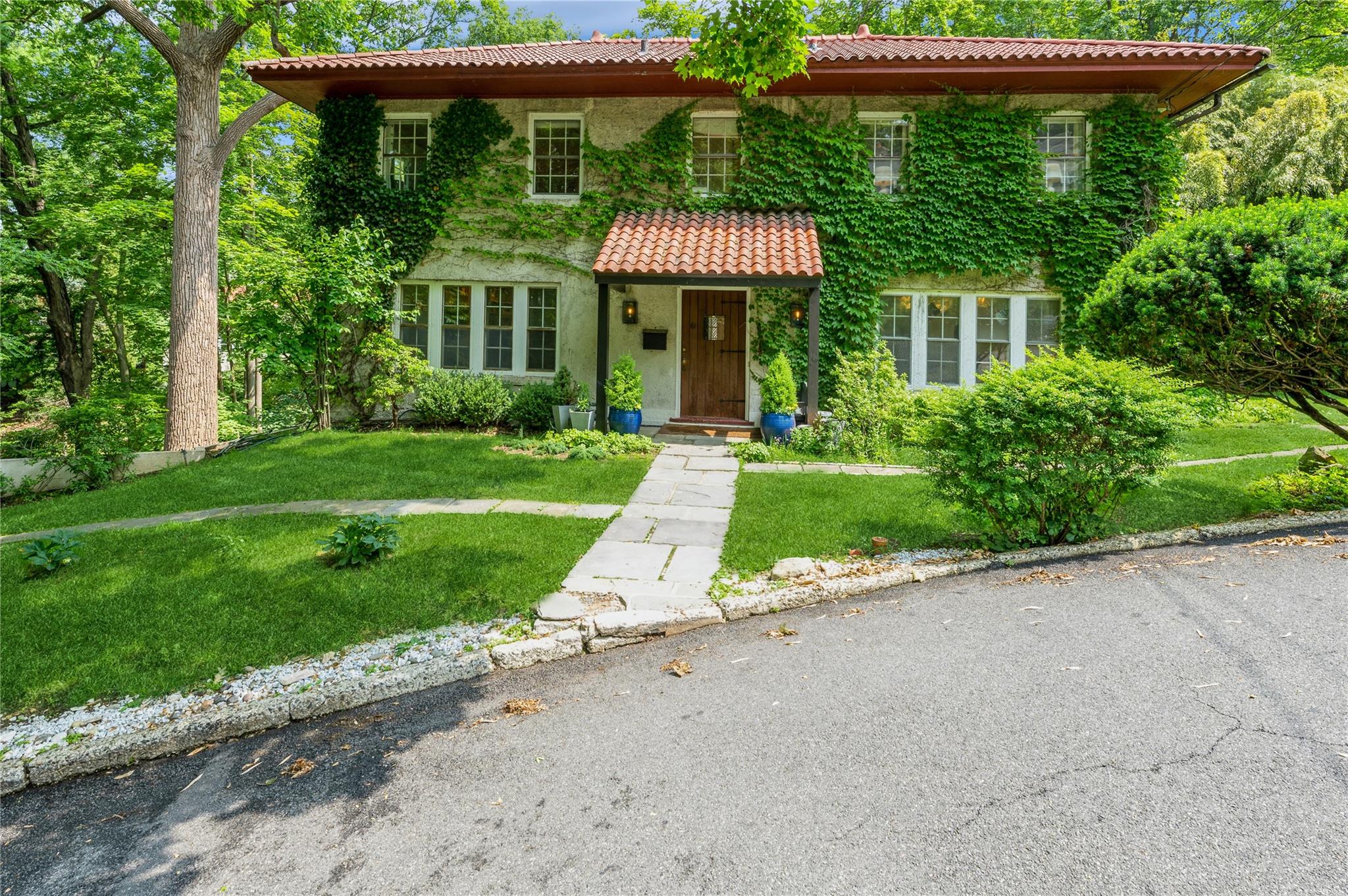 #1 photo, 61 Colonial Avenue, Dobbs Ferry , NY 10522