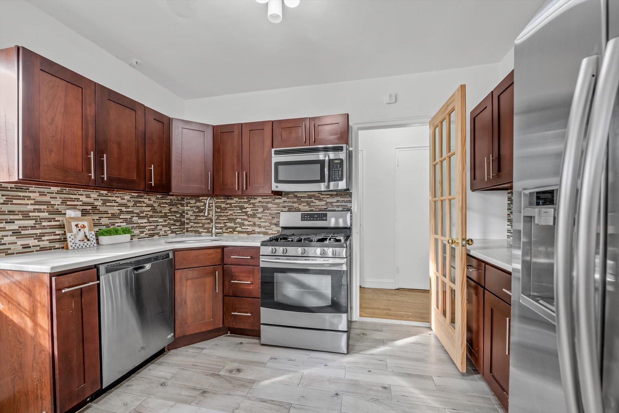 #3 photo, 83-33 Austin Street, クイーンズ区 Kew Gardens , NY 11415