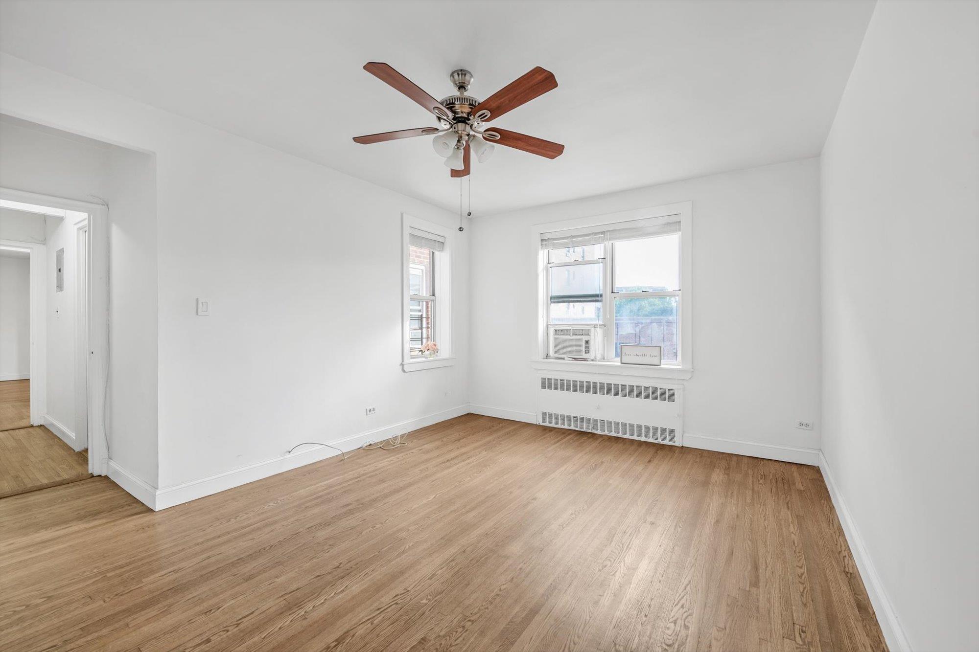 #9 photo, 83-33 Austin Street, クイーンズ区 Kew Gardens , NY 11415