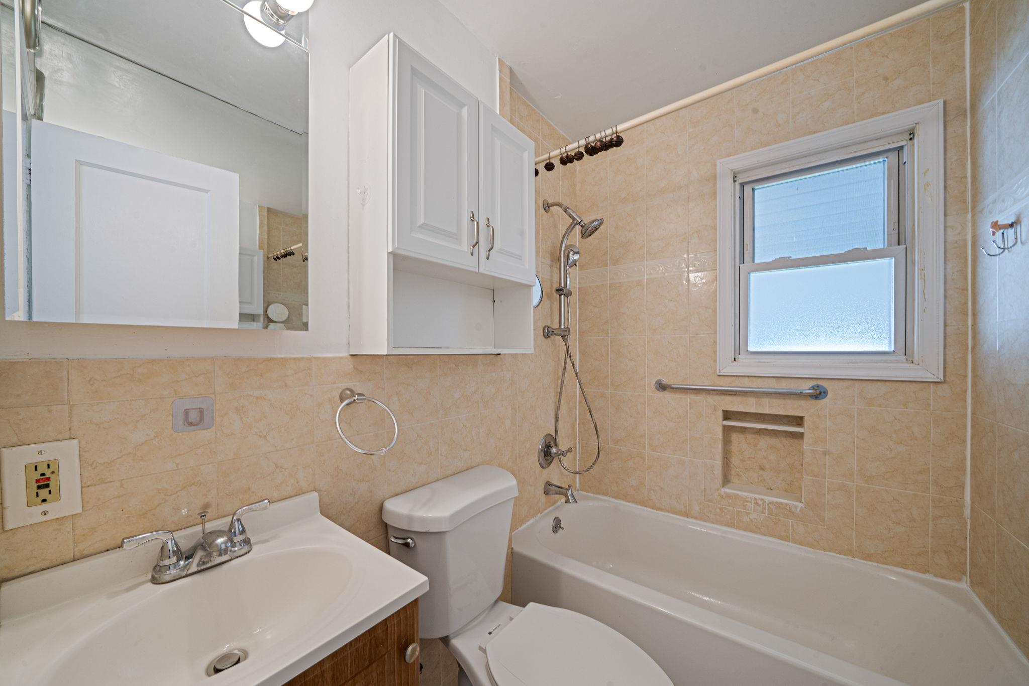 #10 photo, 859 Franklin Avenue, Valley Stream , NY 11580