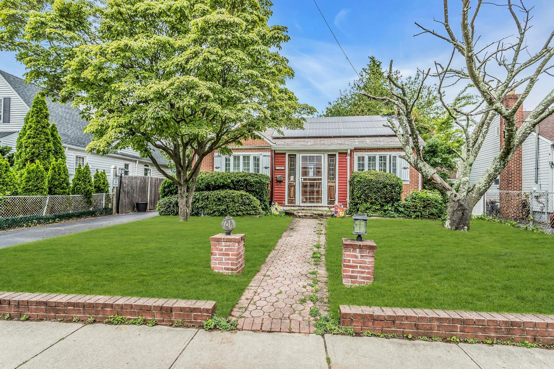 #1 photo, 145 Bay Avenue, 長島 Hicksville , NY 11801