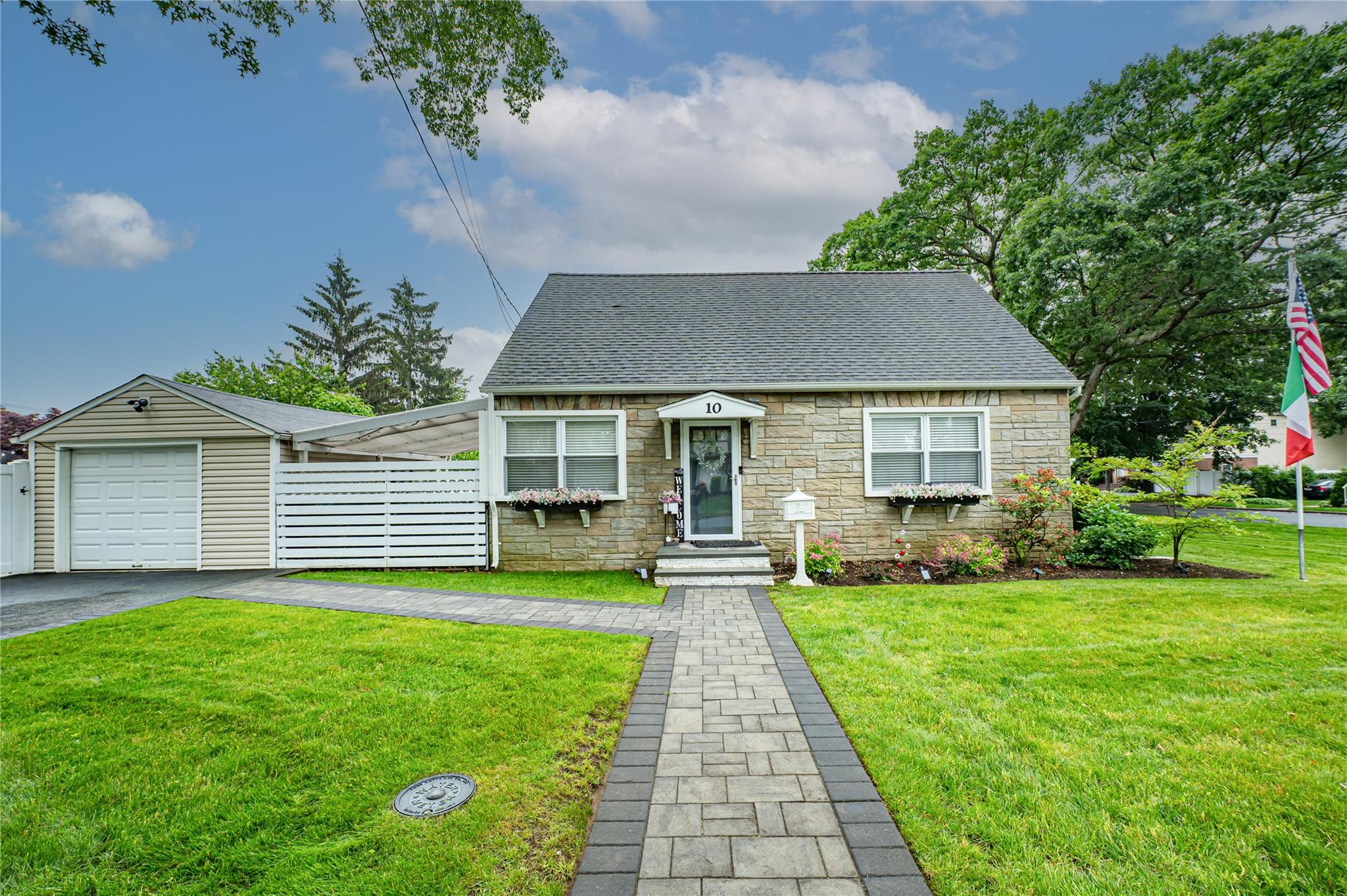 #1 photo, 10 Benefit Street, 長島 Merrick , NY 11566