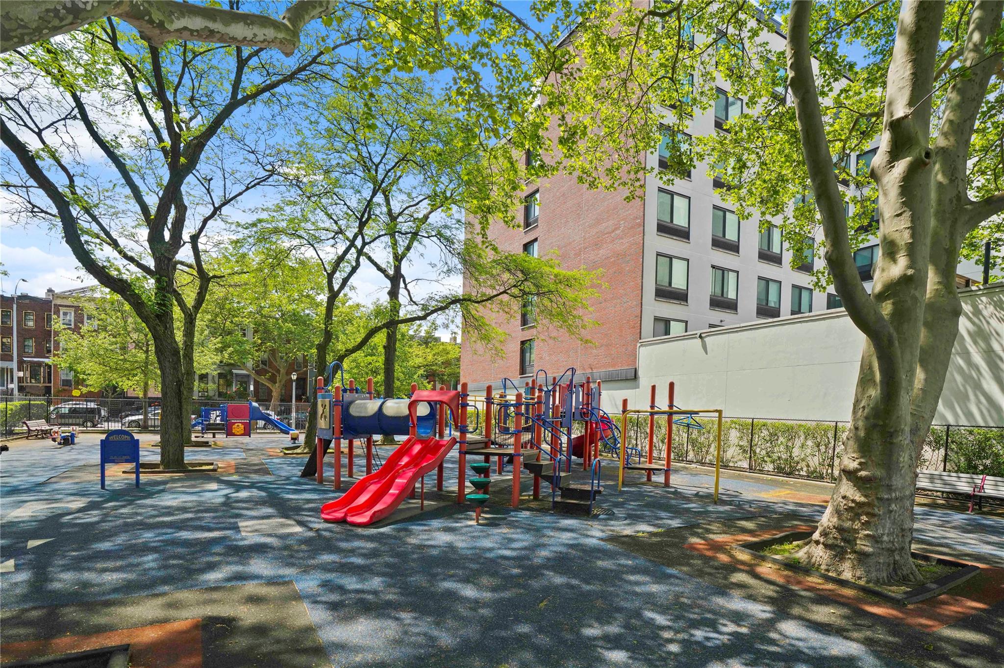 #4 photo, 185 Hall Street, ブルックリン区 Brooklyn , NY 11205