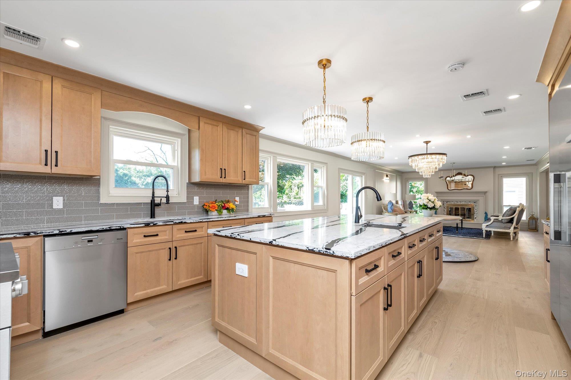 #10 photo, 6 Victor Lane, ナッソー郡 Woodbury , NY 11797