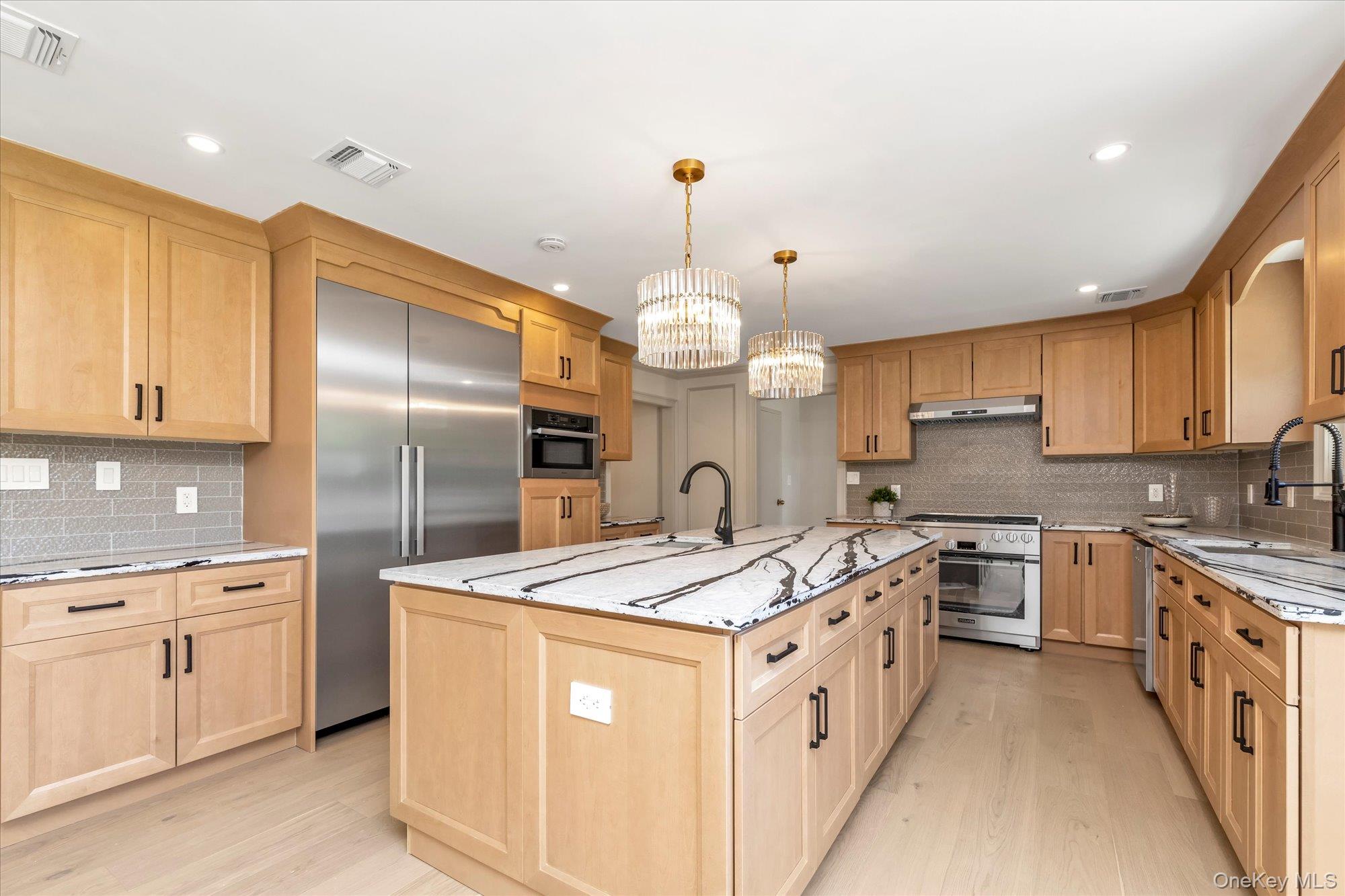 #8 photo, 6 Victor Lane, ナッソー郡 Woodbury , NY 11797