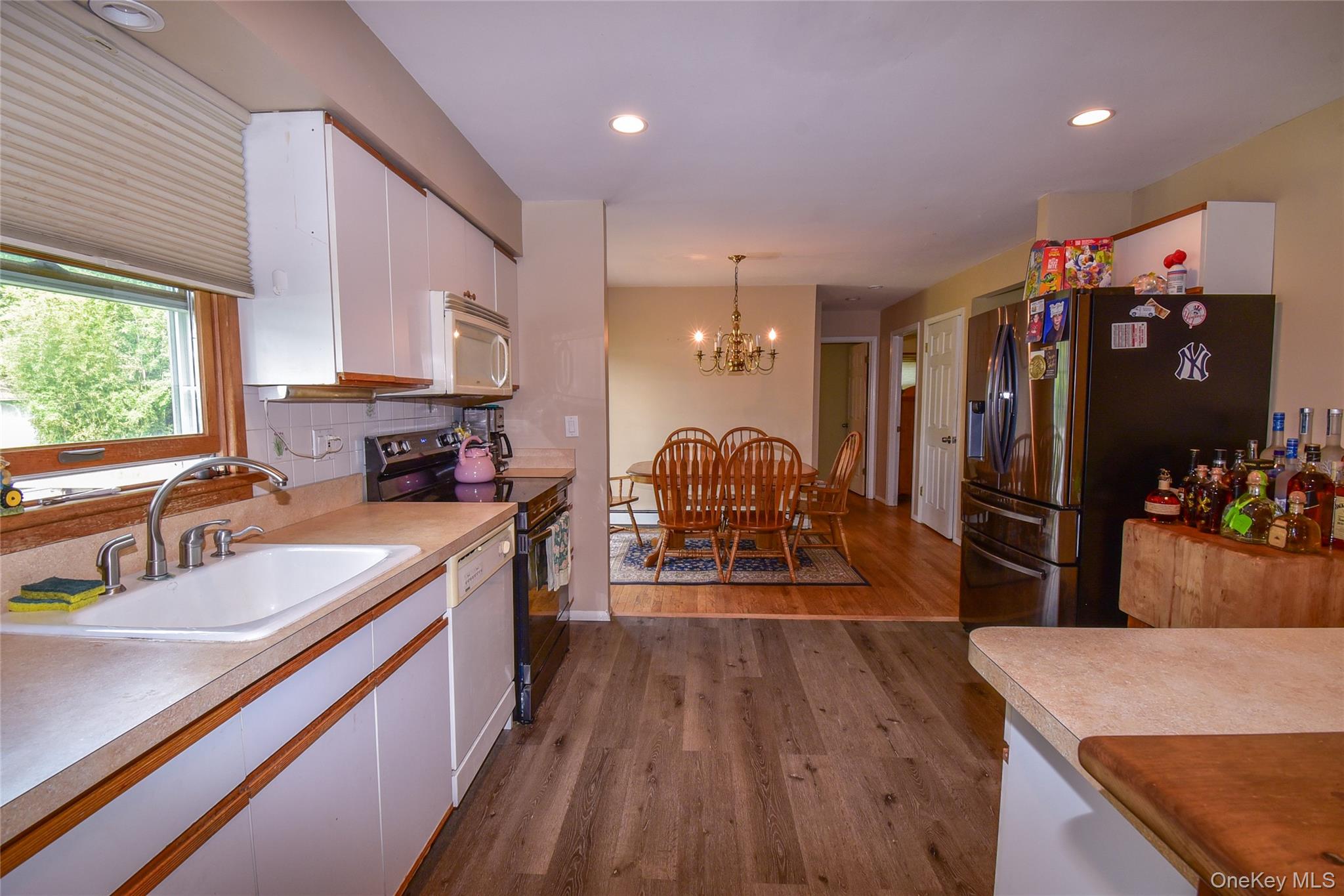 #10 photo, 805 Canal Road, サフォーク郡 Mount Sinai , NY 11766