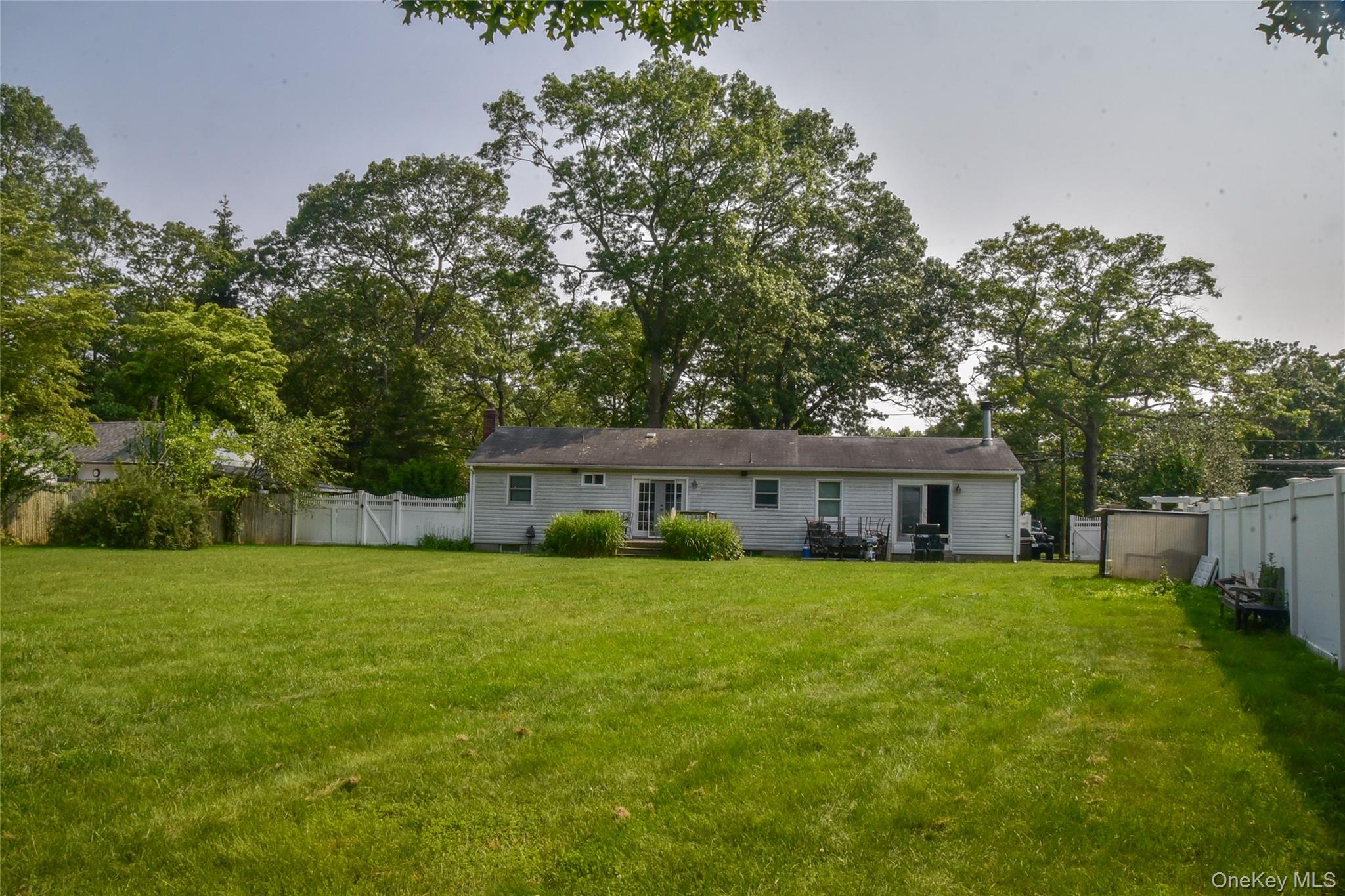 #19 photo, 805 Canal Road, サフォーク郡 Mount Sinai , NY 11766