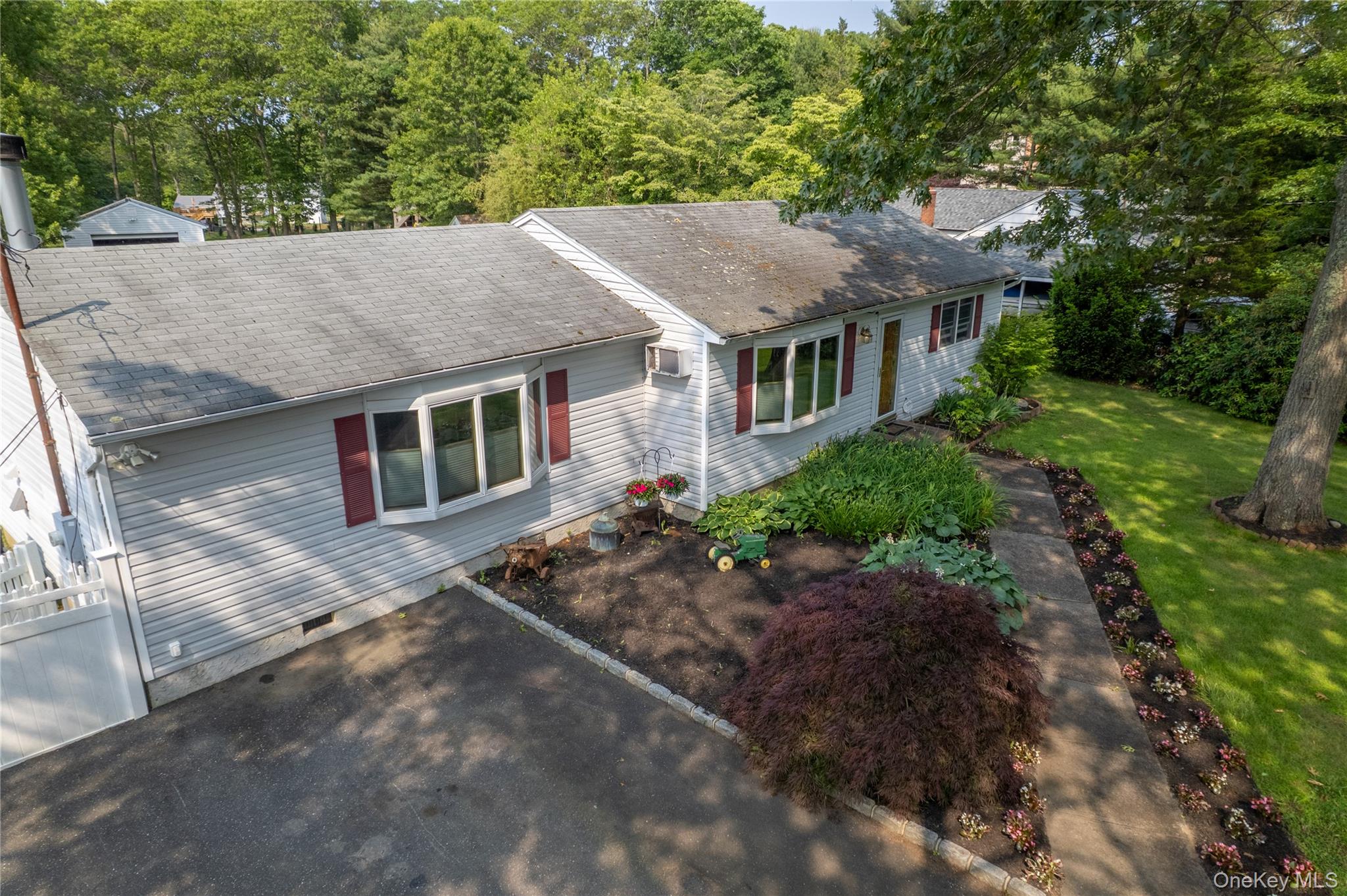 #4 photo, 805 Canal Road, サフォーク郡 Mount Sinai , NY 11766