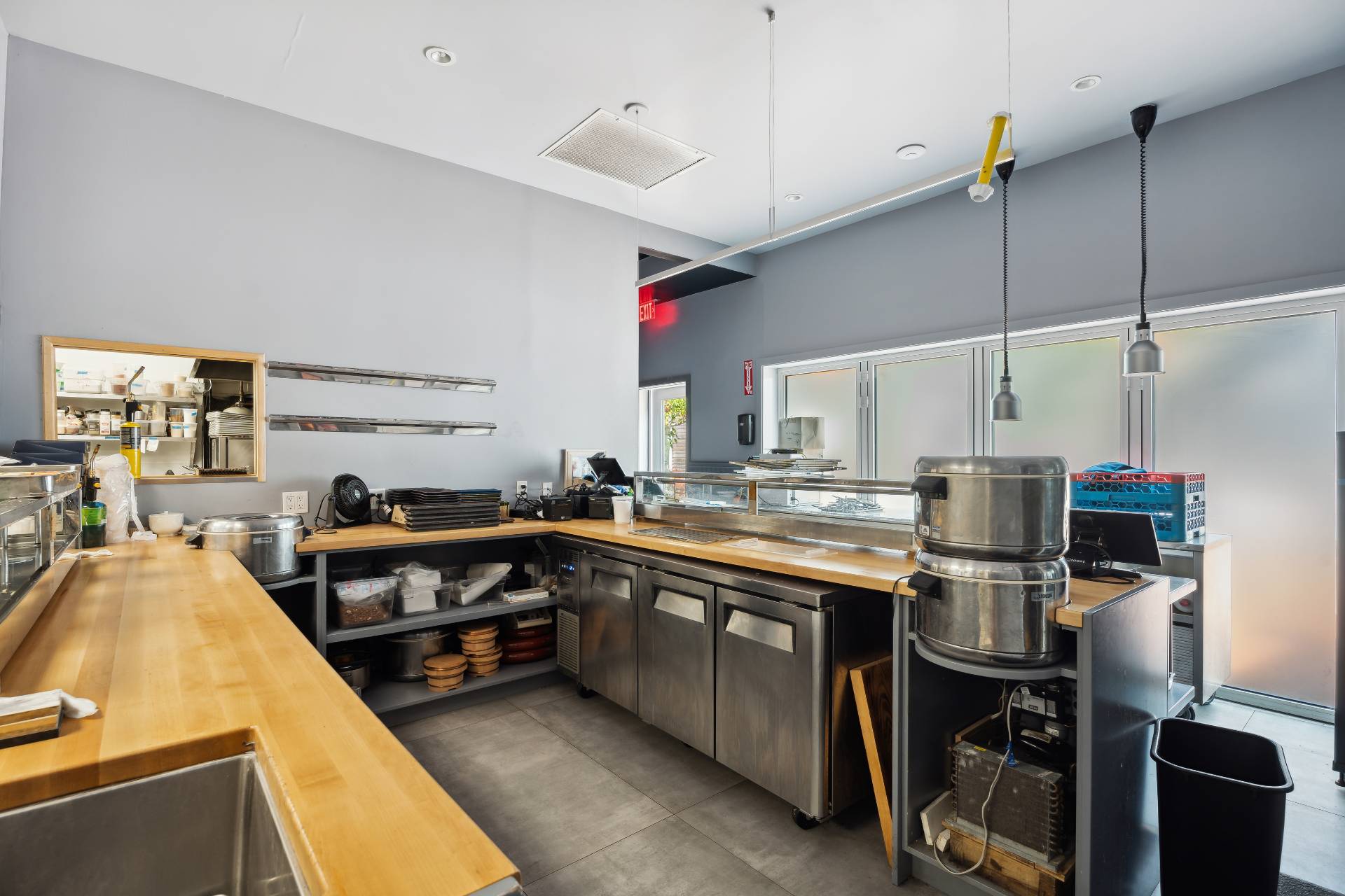 #15 photo, 670 Montauk Hwy, Unit E, サフォーク郡 Water Mill , NY 11976