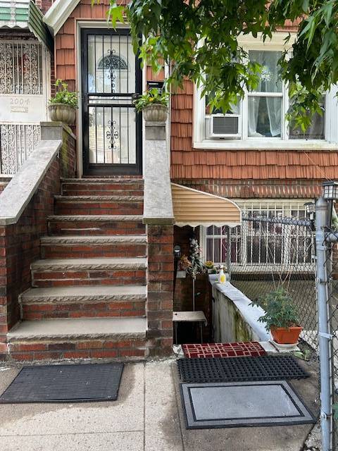 #4 photo, 2002 East 28 street, ブルックリン区 Madison , NY 11229