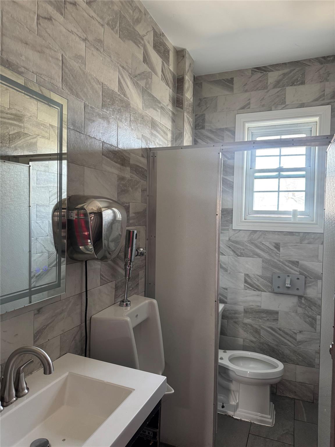 #9 photo, 269 West Merrick Rd, ナッソー郡 Valley Stream , NY 11580