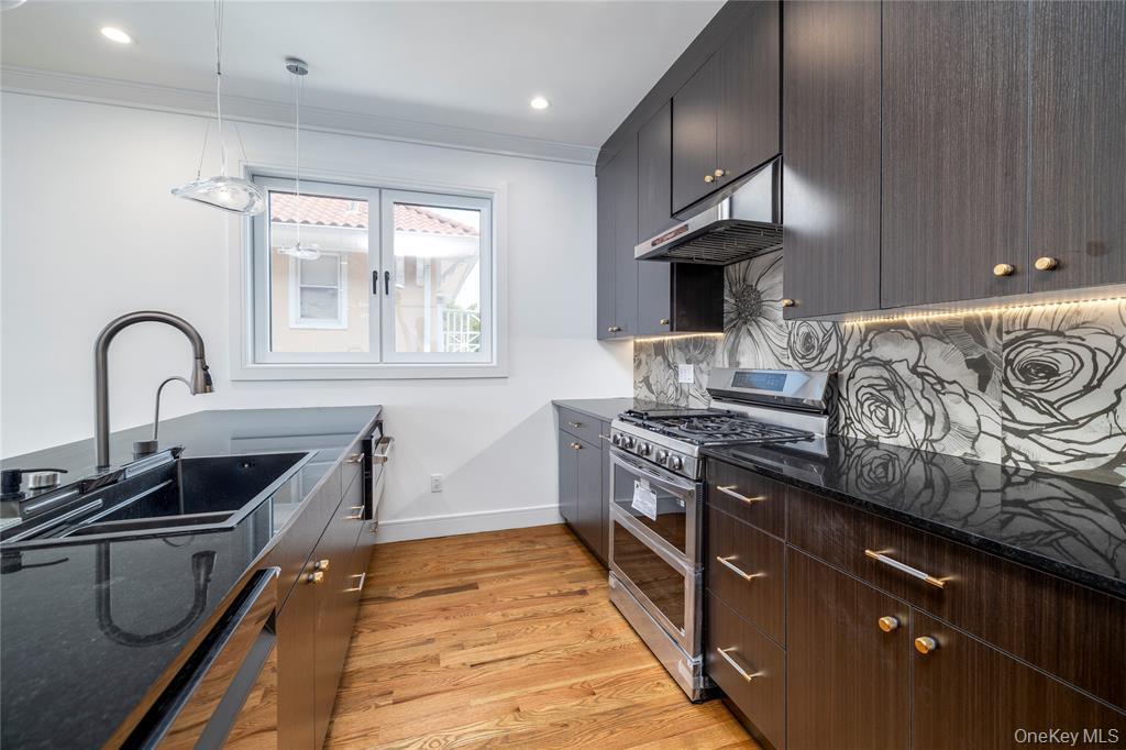 #19 photo, 622 W Penn Street, ナッソー郡 Long Beach , NY 11561