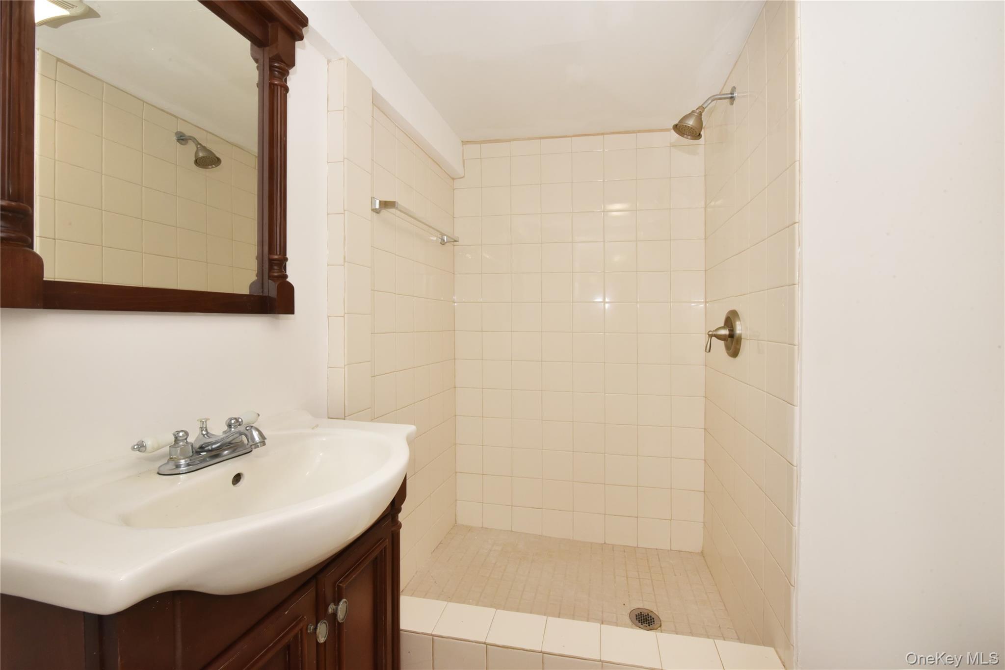 #18 photo, 114 Frederick Avenue, Roosevelt , NY 11575