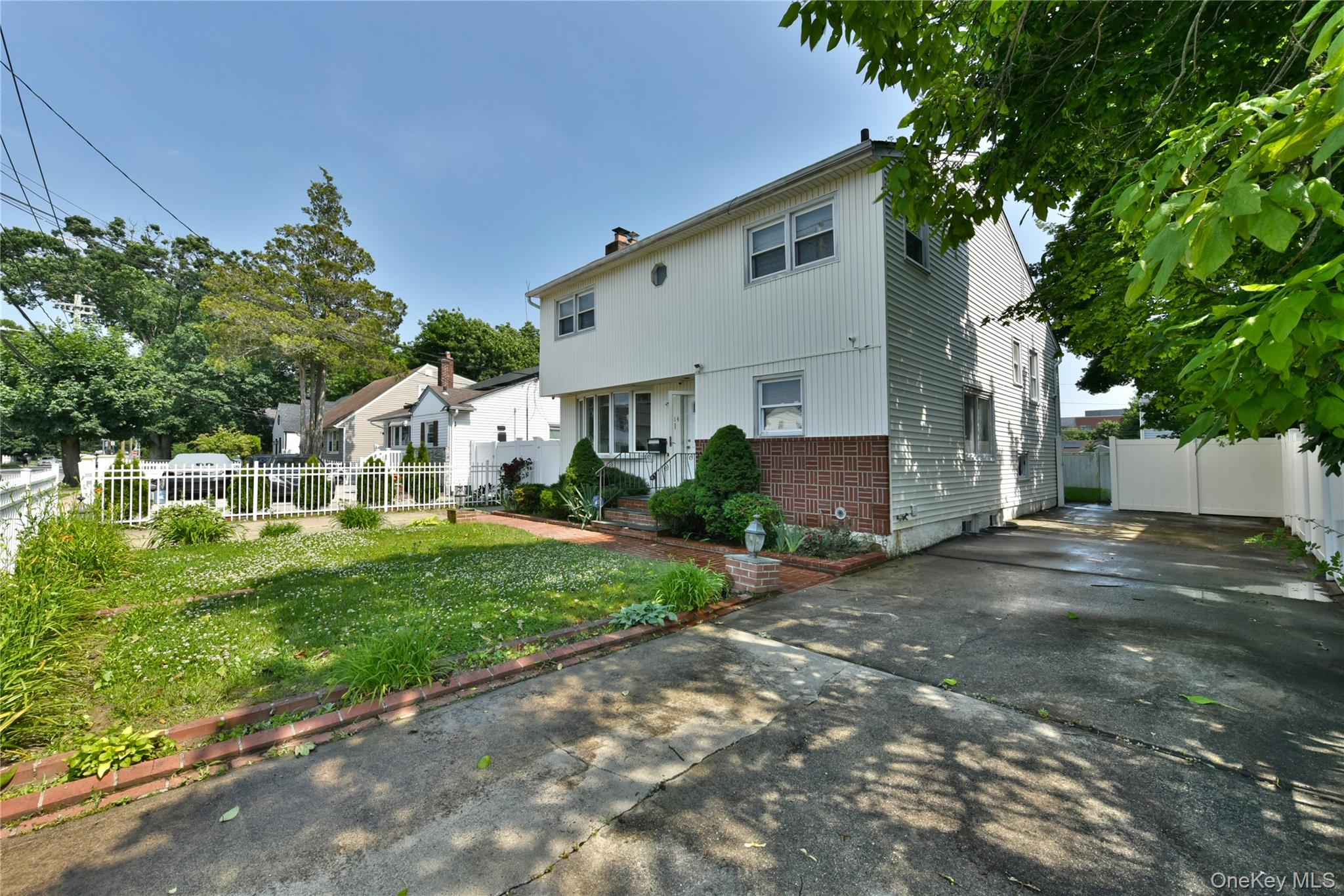 #3 photo, 114 Frederick Avenue, Roosevelt , NY 11575