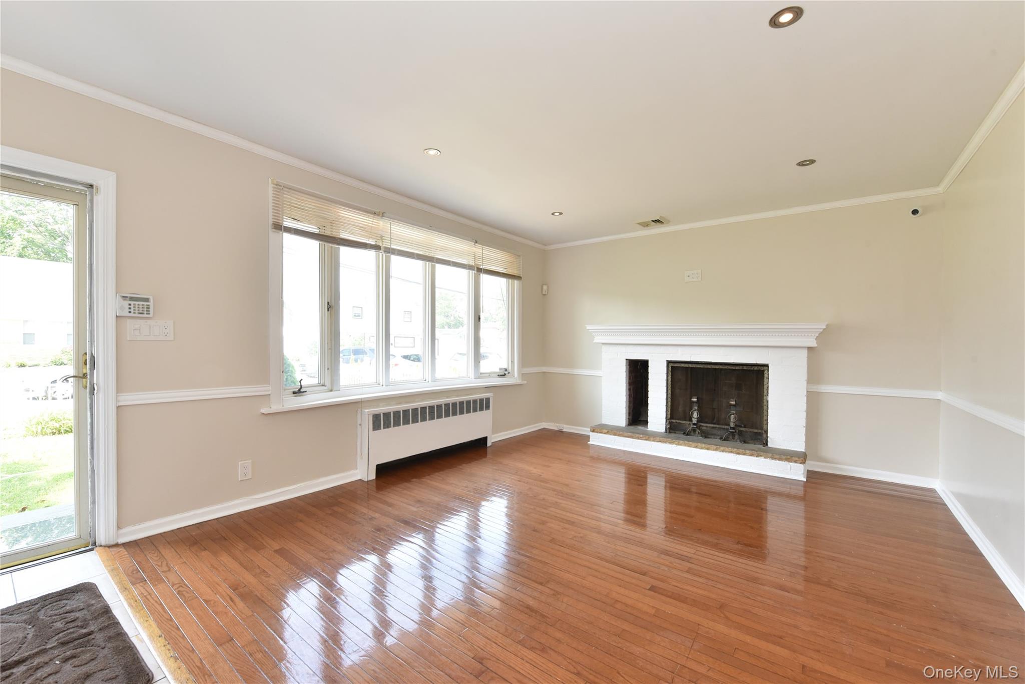 #5 photo, 114 Frederick Avenue, Roosevelt , NY 11575