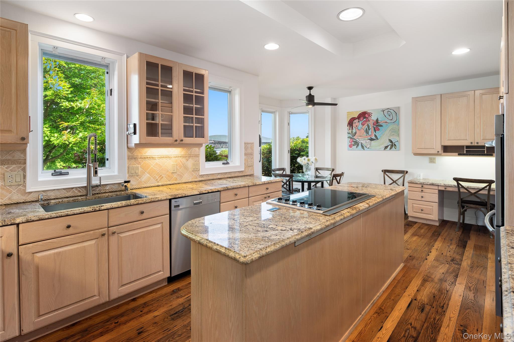 #19 photo, 560 Grand Avenue, Balmville , NY 12550