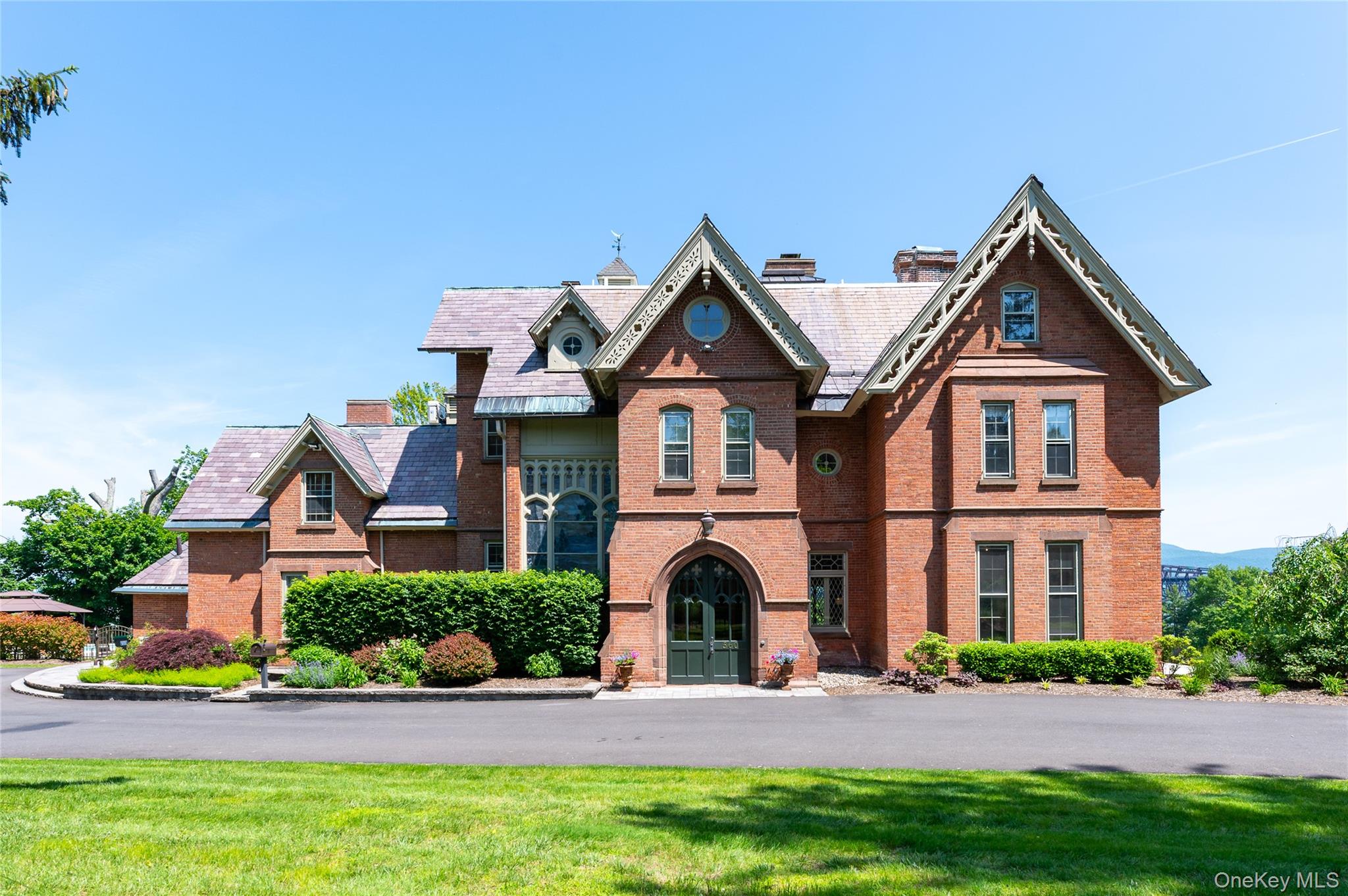 #3 photo, 560 Grand Avenue, Balmville , NY 12550