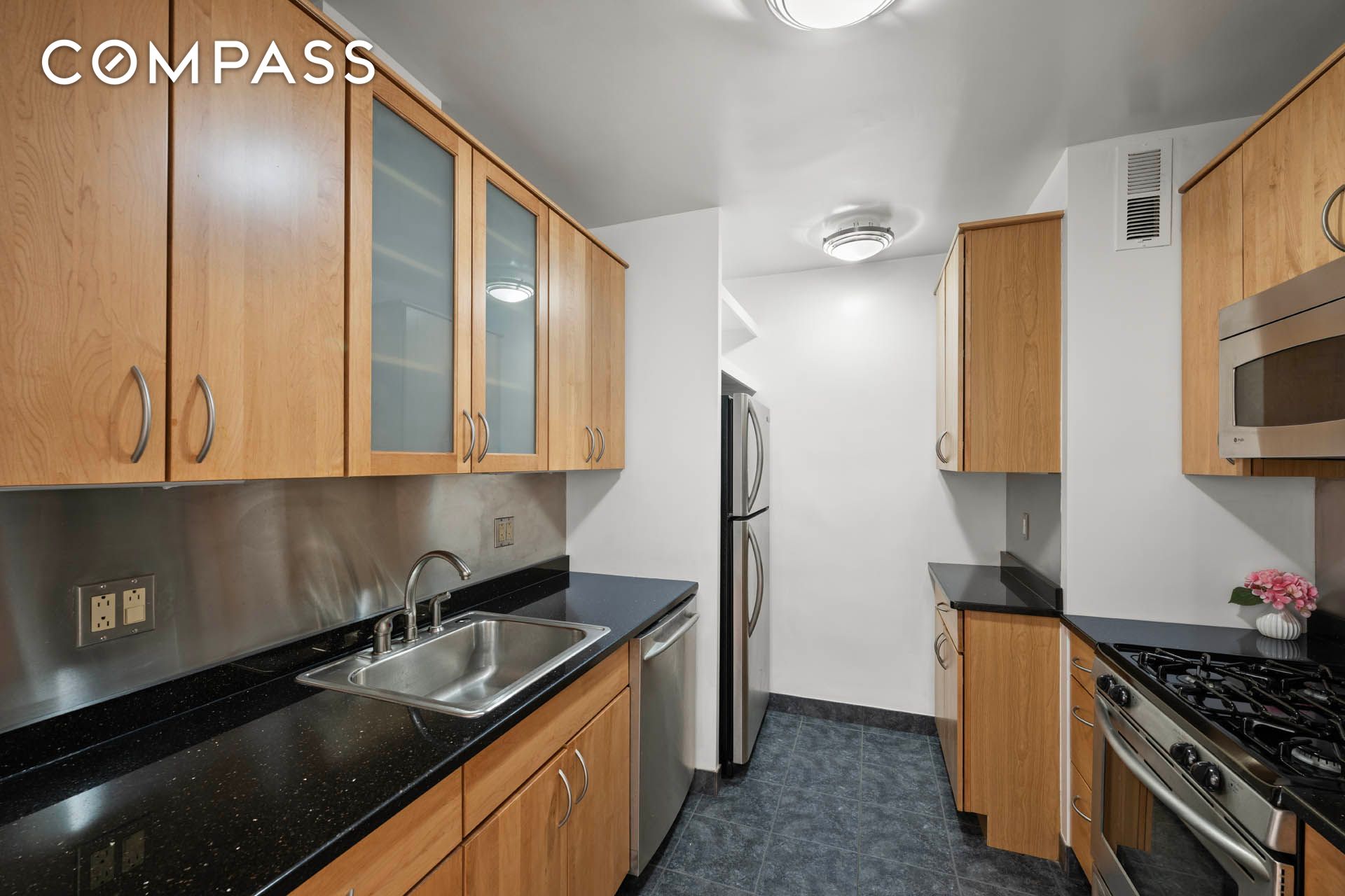 #10 photo, 333 E 69th Street, マンハッタン Lenox Hill , NY 10021