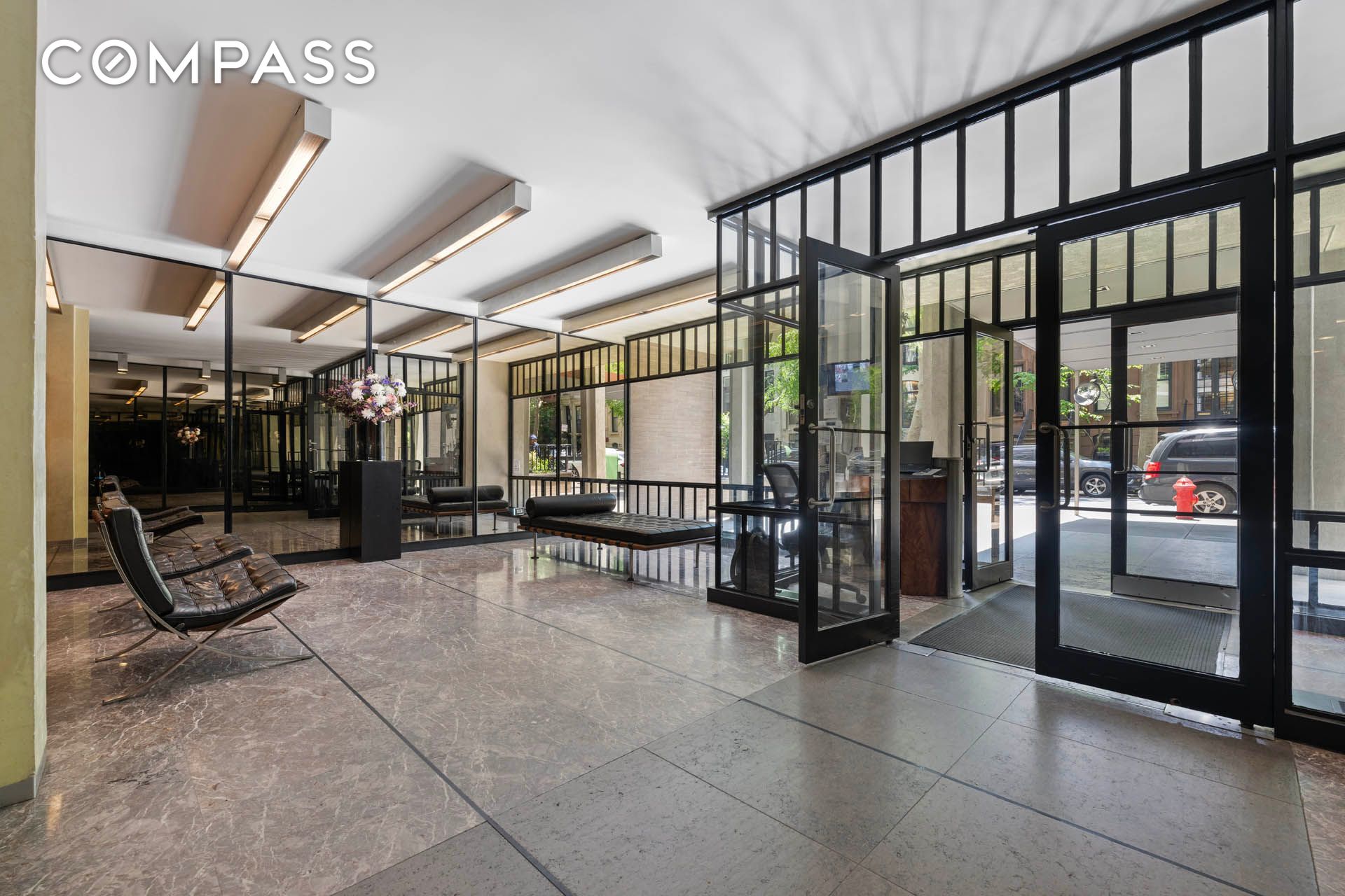 #12 photo, 333 E 69th Street, マンハッタン Lenox Hill , NY 10021