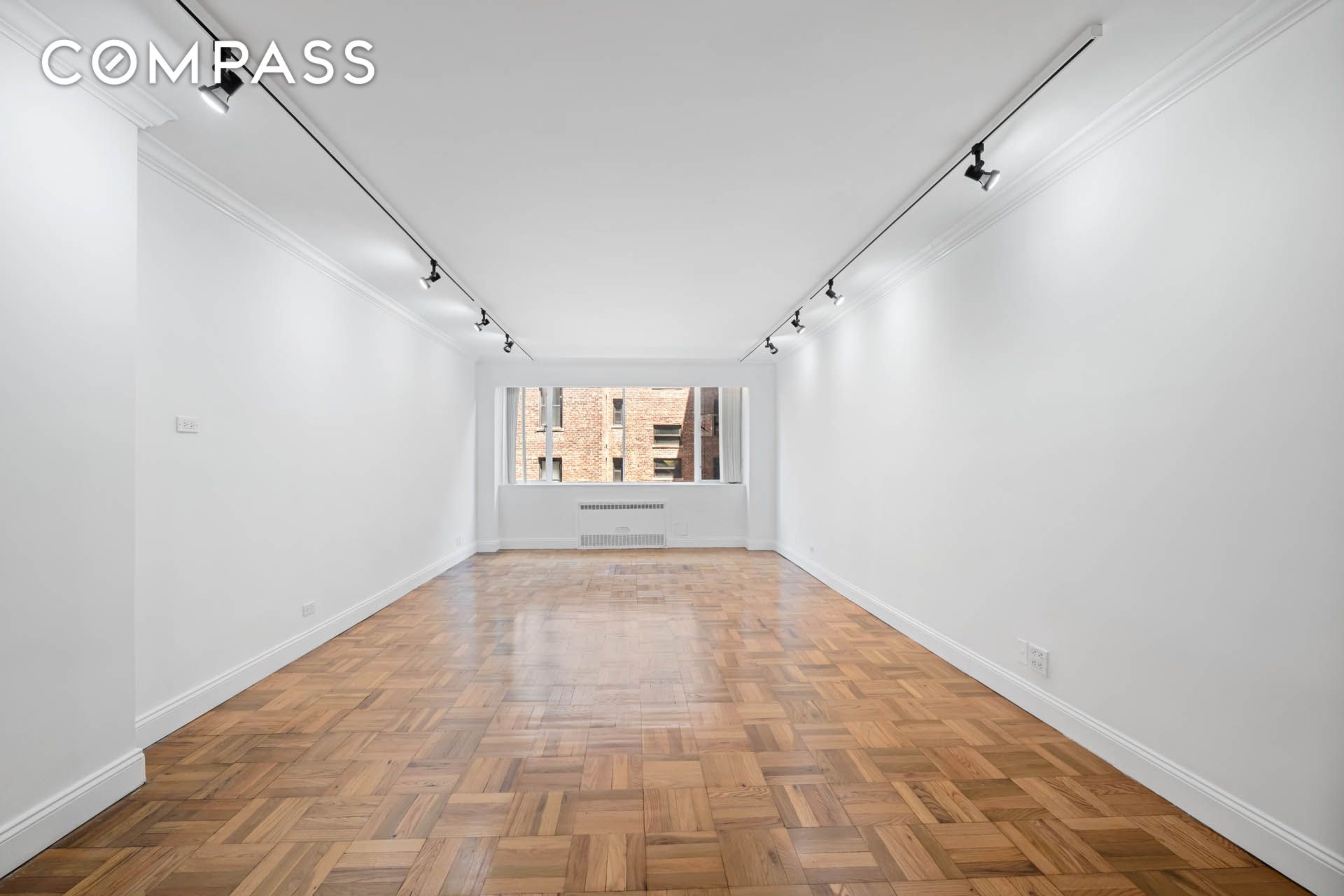 #3 photo, 333 E 69th Street, マンハッタン Lenox Hill , NY 10021