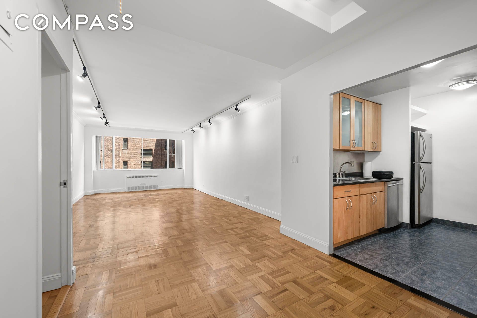 #5 photo, 333 E 69th Street, マンハッタン Lenox Hill , NY 10021