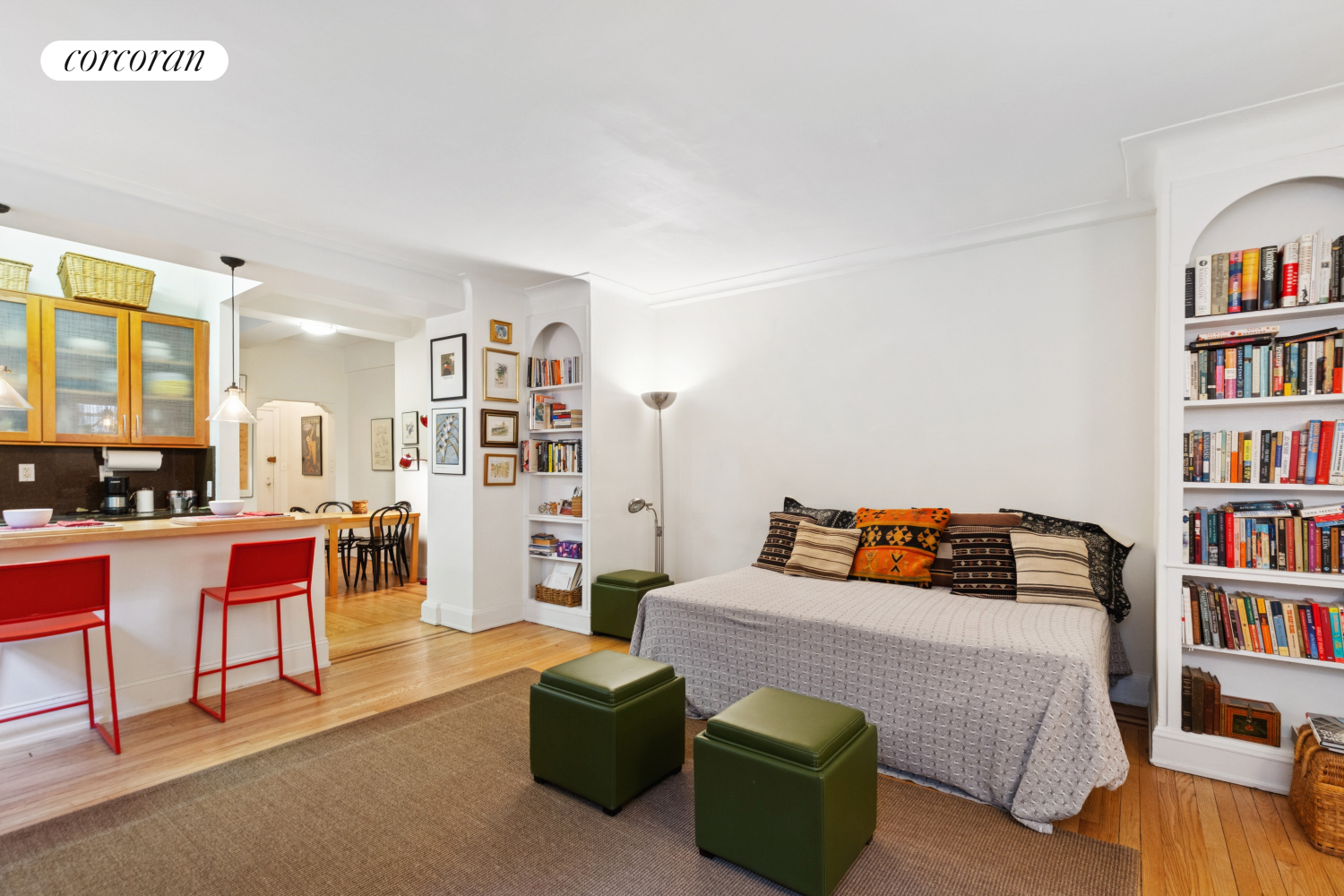 #1 photo, 235 E 22ND Street, マンハッタン Gramercy Park , NY 10010