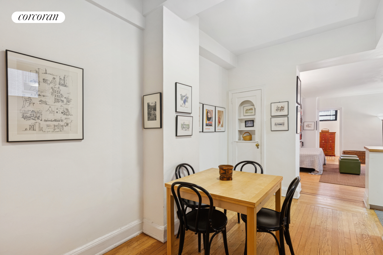 #3 photo, 235 E 22ND Street, マンハッタン Gramercy Park , NY 10010