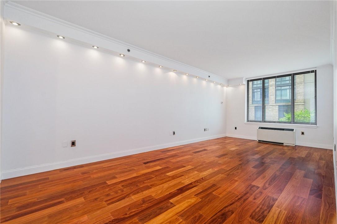 #2 photo, 10 City Place, White Plains , NY 10601