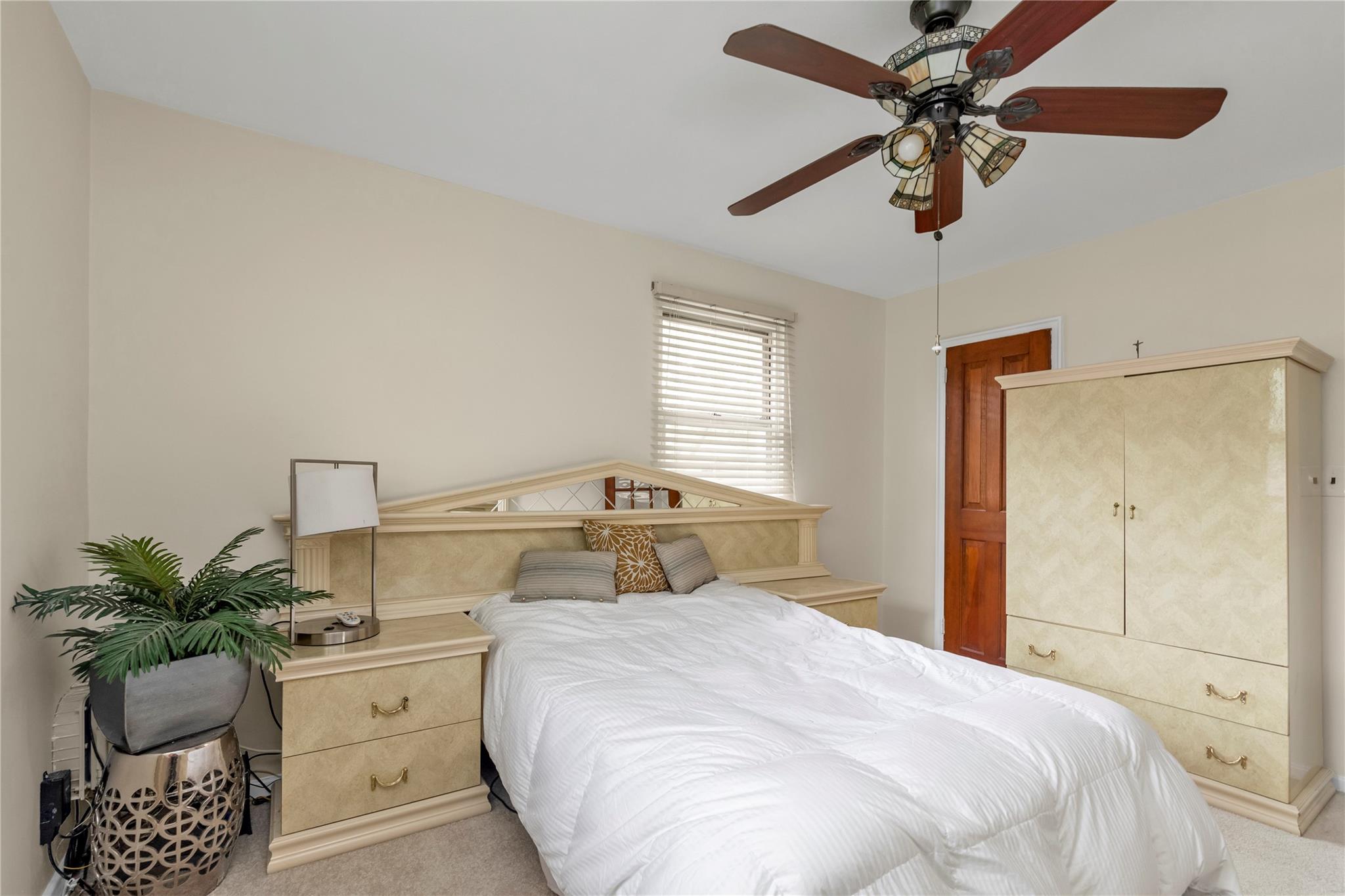 #12 photo, 82-65 268 TH Street, Floral Park , NY 11004