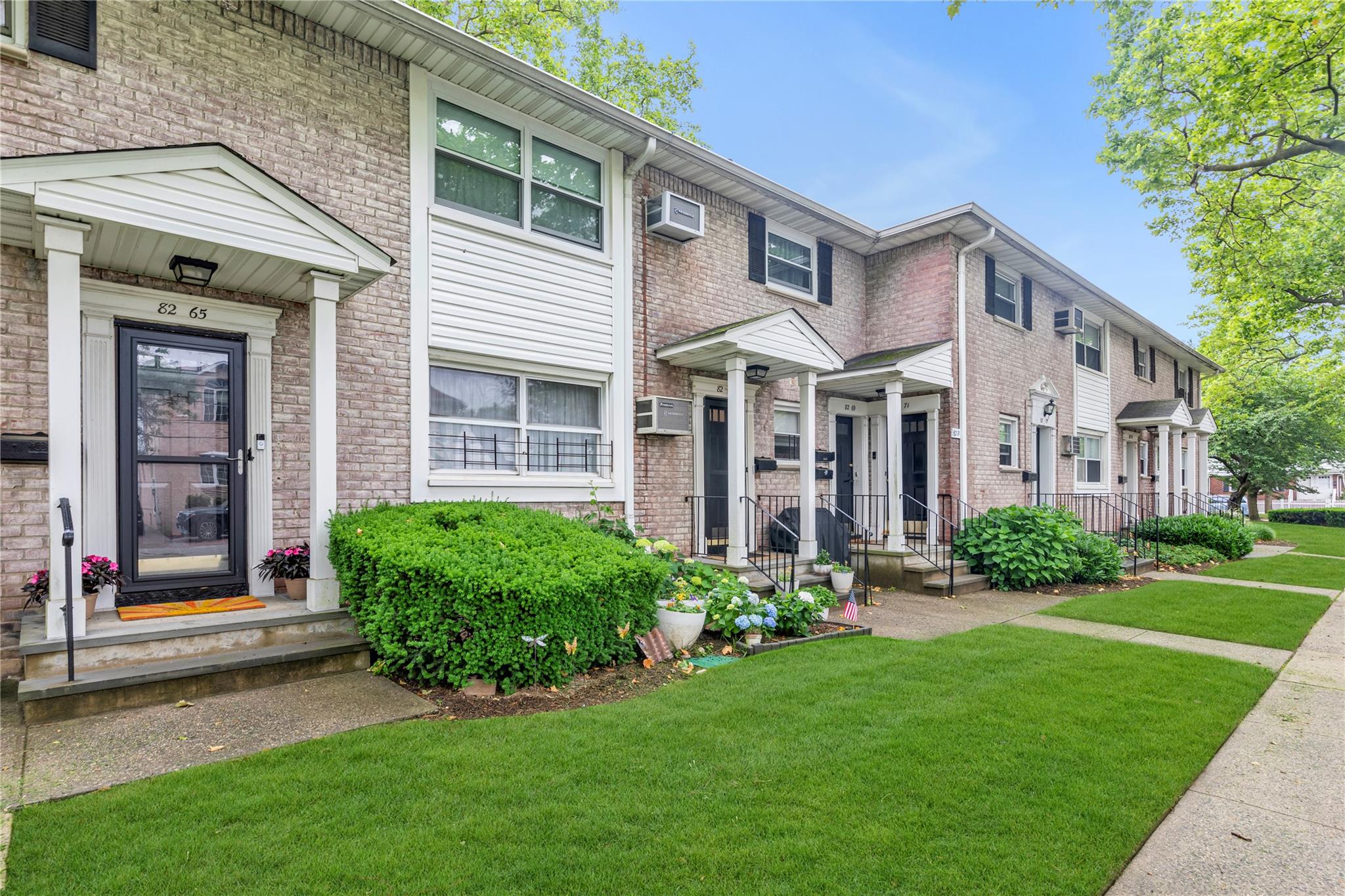 #16 photo, 82-65 268 TH Street, Floral Park , NY 11004