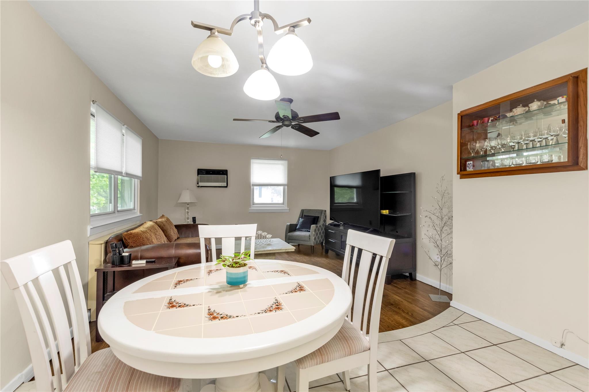 #5 photo, 82-65 268 TH Street, Floral Park , NY 11004