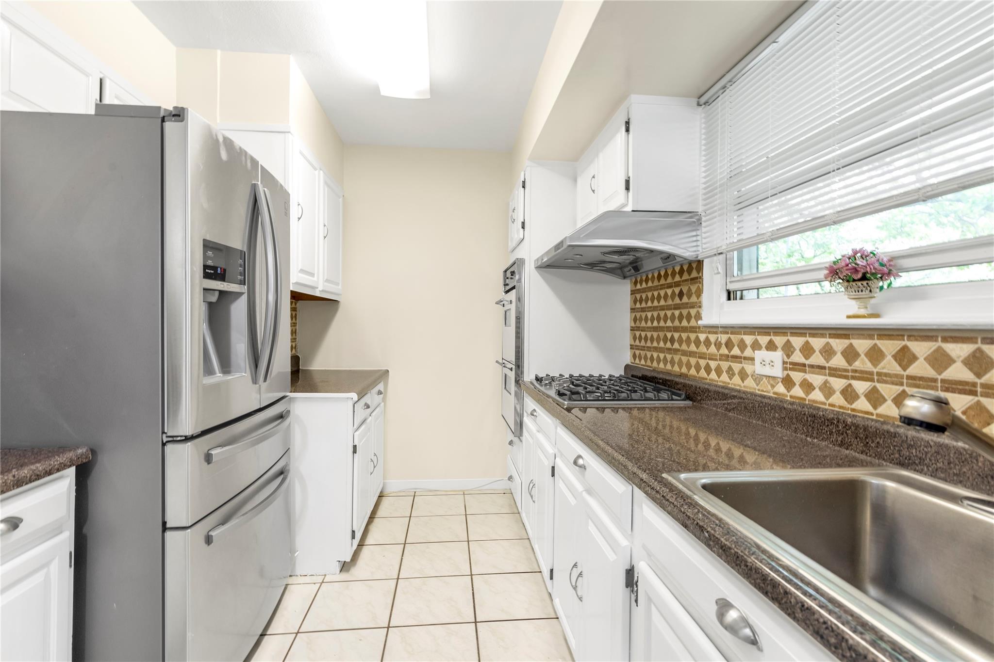 #8 photo, 82-65 268 TH Street, Floral Park , NY 11004