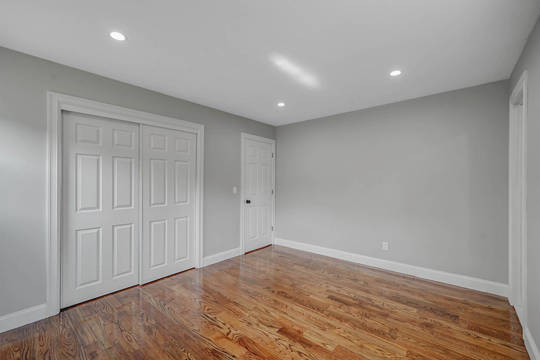 #12 photo, 14 Sycamore Street, サフォーク郡 Centereach , NY 11720