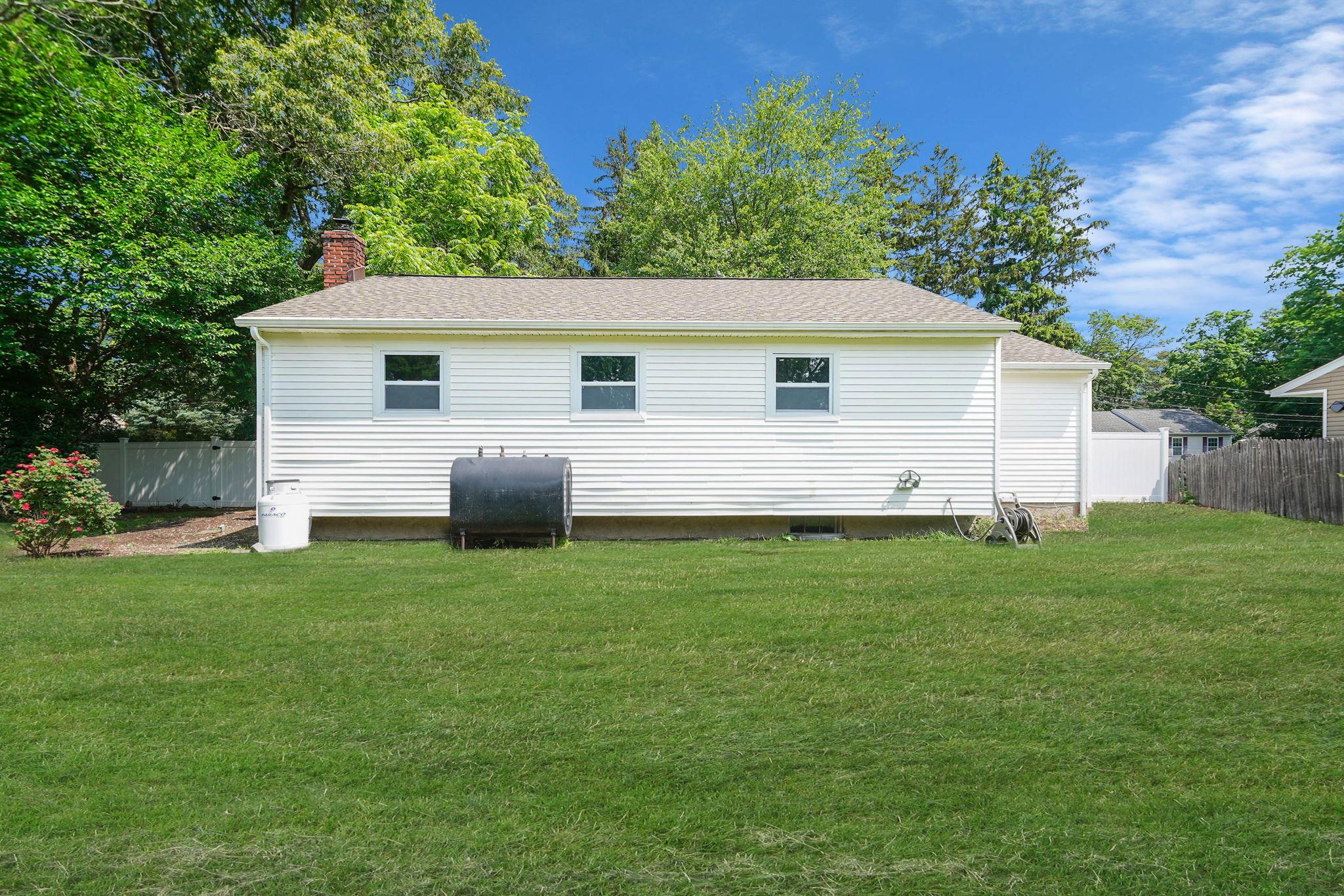 #20 photo, 14 Sycamore Street, サフォーク郡 Centereach , NY 11720