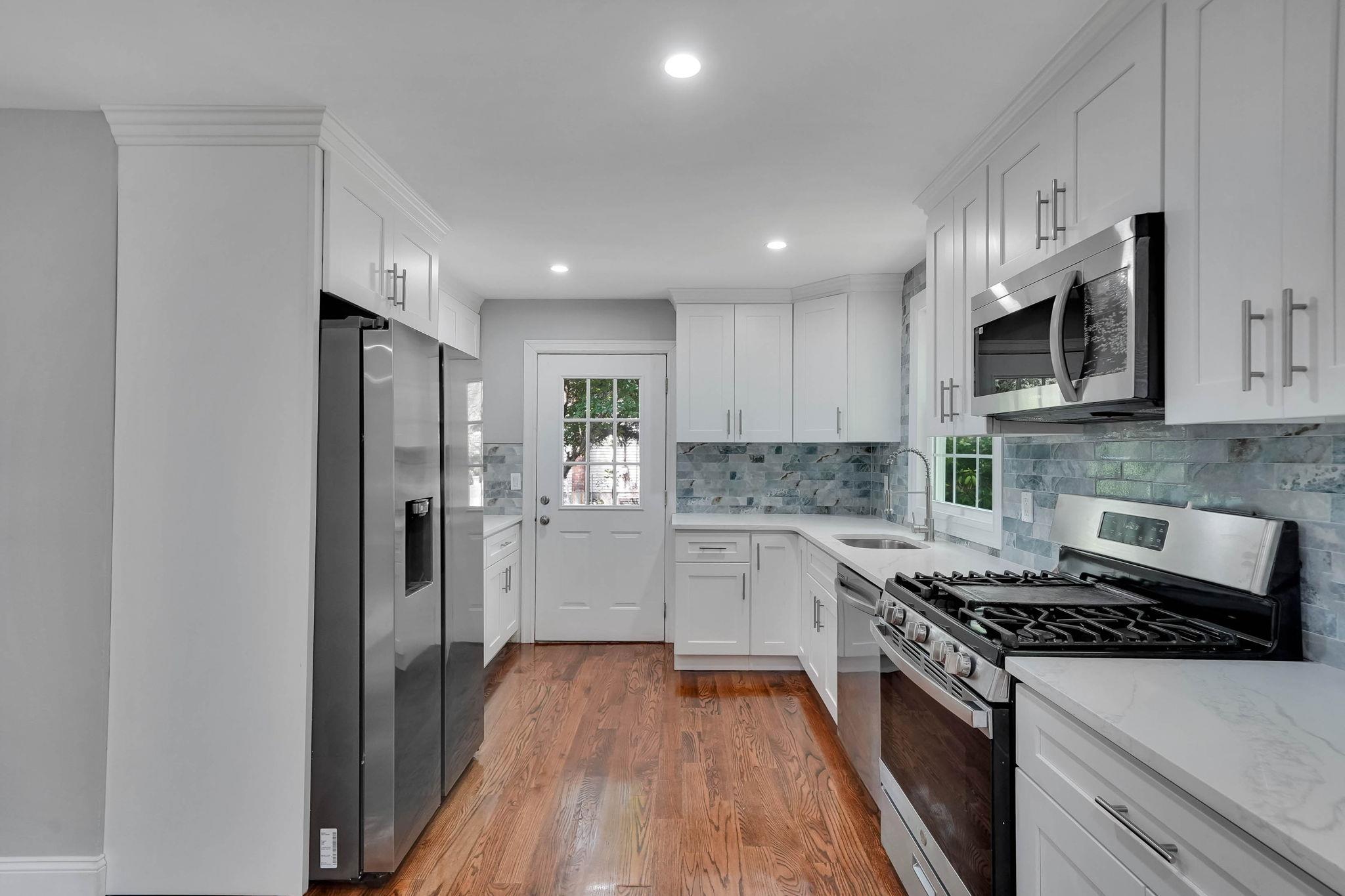 #7 photo, 14 Sycamore Street, サフォーク郡 Centereach , NY 11720